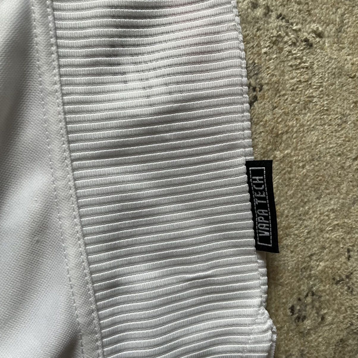 Umbro × Vintage 2000 England Home Jersey Umbro XXL (Never Worn, New) Size US XXL / EU 58 / 5 - 6 Thumbnail