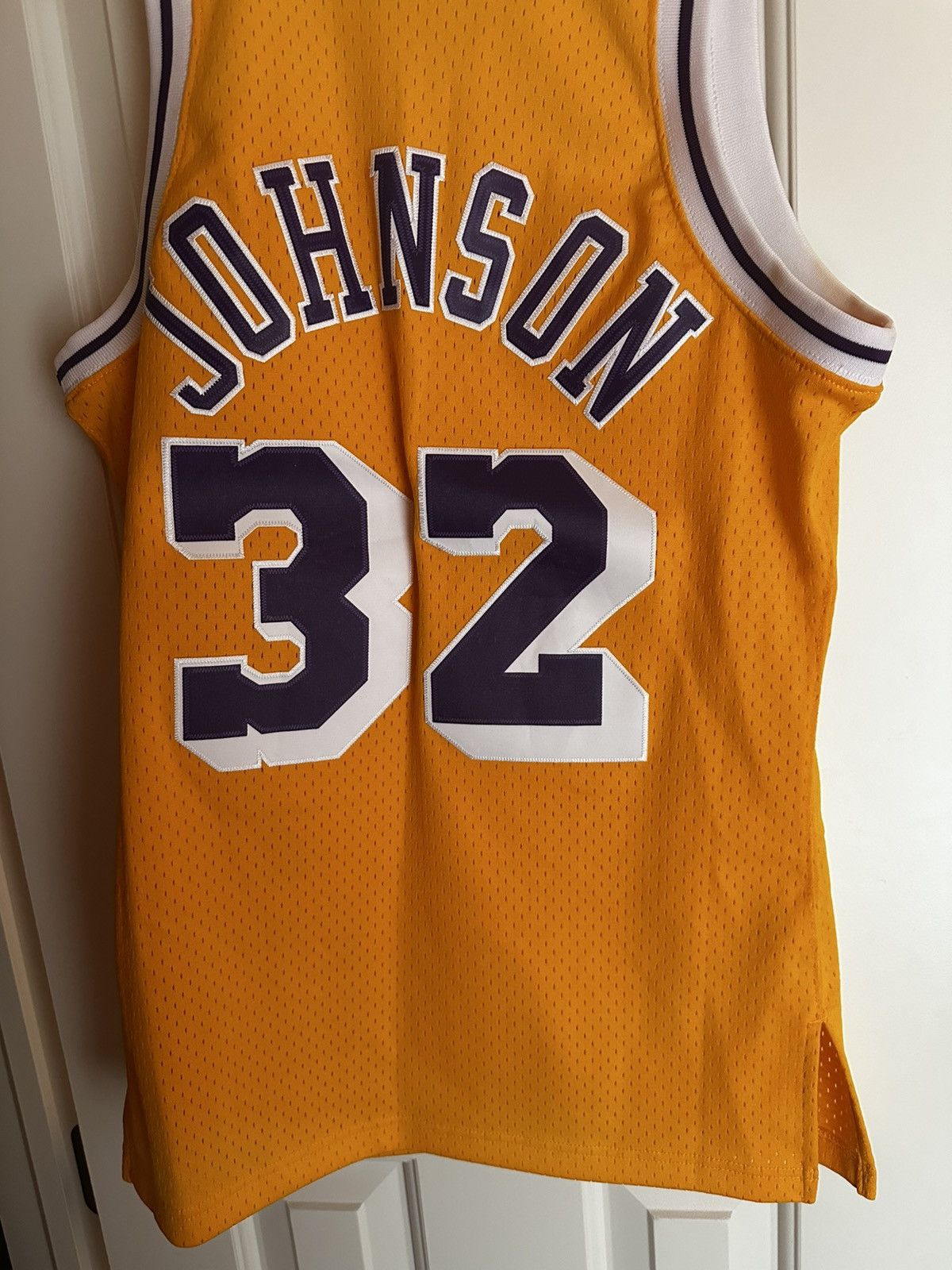 Mitchell & Ness Lakers Magic Johnson Jersey - Mitchell & Ness Size US S / EU 44-46 / 1 - 2 Thumbnail