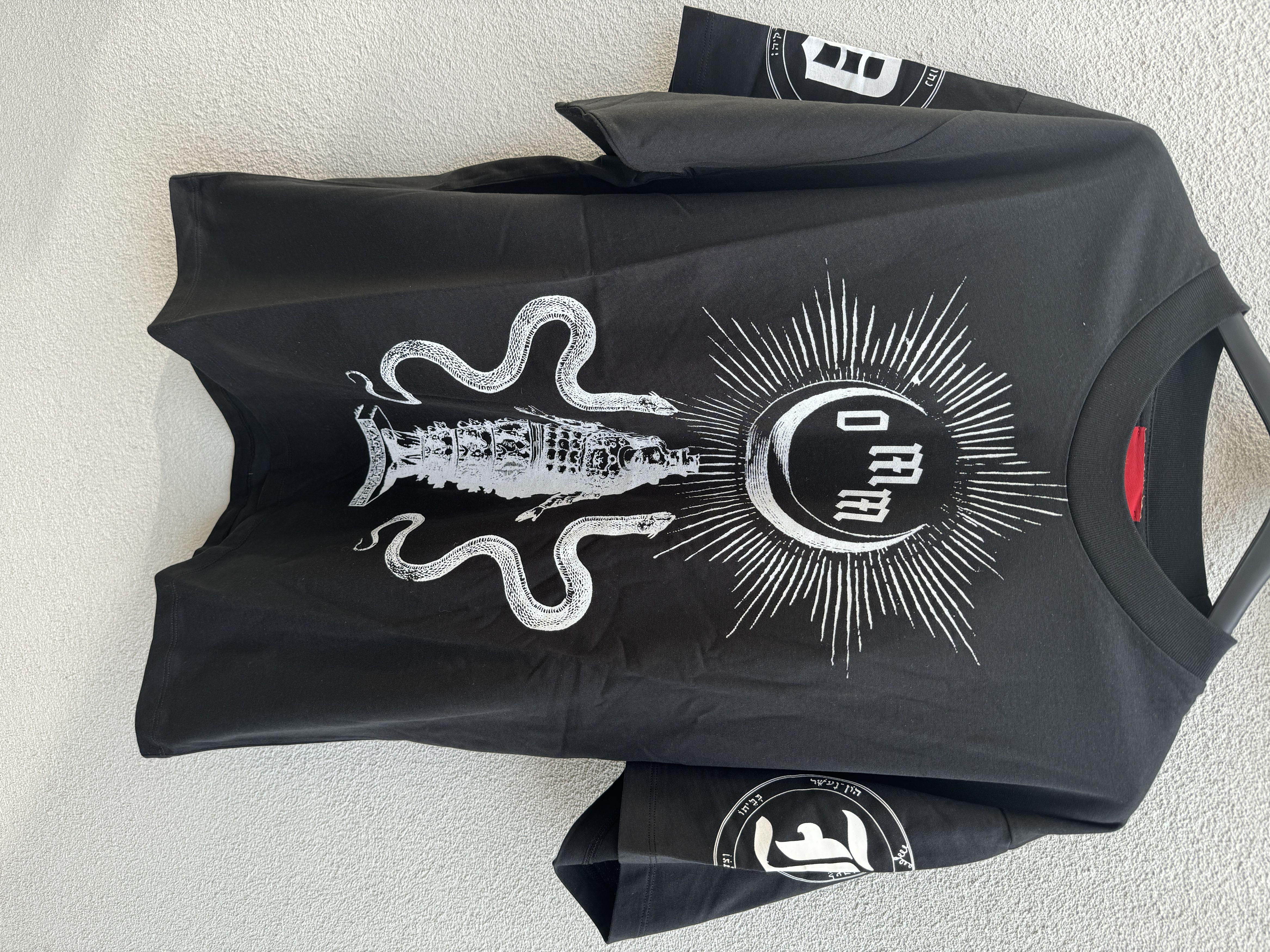image of Dilara Findikoglu Unisex Black White Cybele Goddess Print, Men's (Size XL)