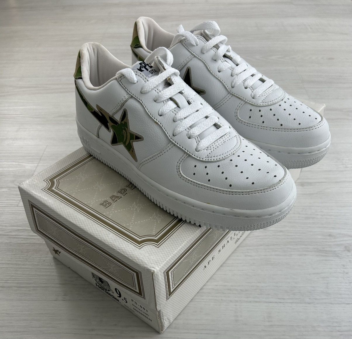Bape VERY RARE OG 2001 A BATHING APE 1ST GREEN CAMO BAPESTA Size US 9.5 / EU 42-43 - 2 Thumbnail