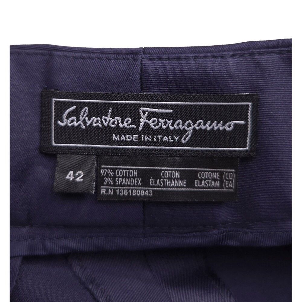 Salvatore Ferragamo Salvatore Ferragamo Single Pleat Trousers Size 42 US M Women Size 30" / US 8 / IT 44 - 8 Thumbnail