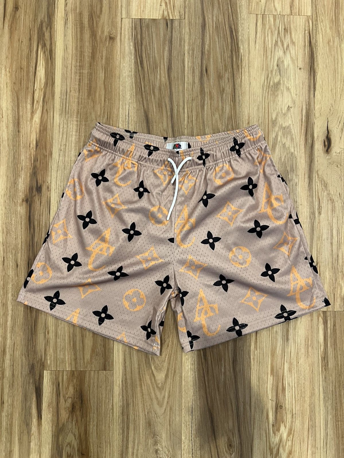 Designer Me Remade LV Print Shorts Size US 34 / EU 50 - 1 Thumbnail