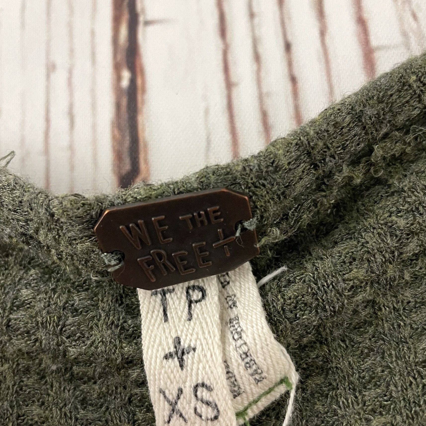 Vintage VINTAGE We The Free Long Sleeve Boho Flowy Top Women's XS Green Size XS / US 0-2 / IT 36-38 - 2 Thumbnail