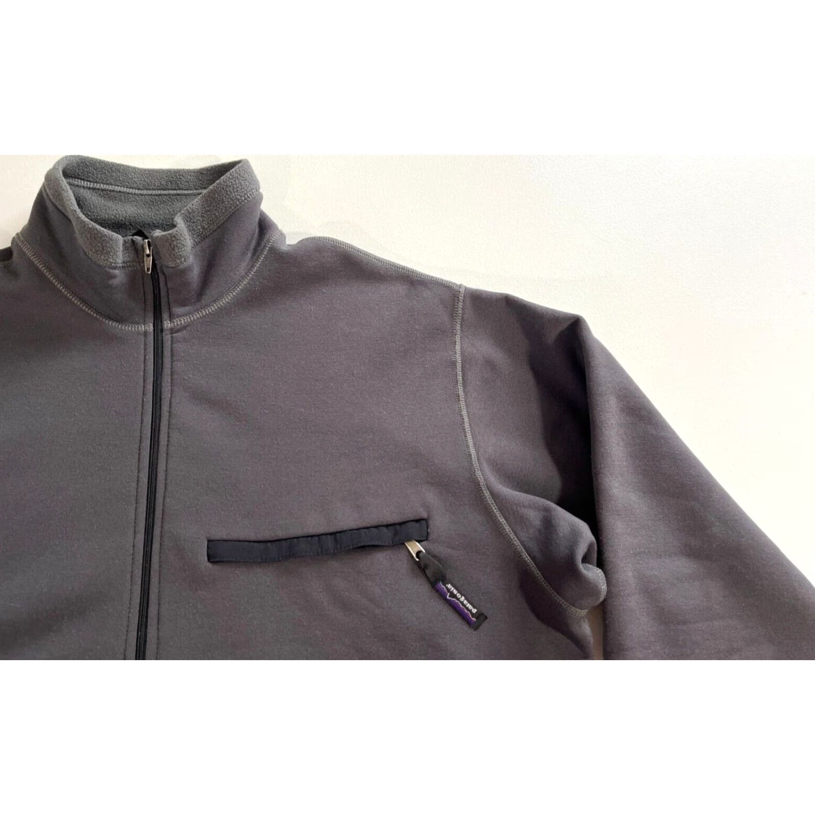 Patagonia VINTAGE Patagonia Men's 1/4 Zip Long Sleeve Fleece Pullover Made in USA Sz L Gray Pullover 1/4 Zip Pockets Thermal Hiking Mens Size US L / EU 52-54 / 3 - 6 Thumbnail