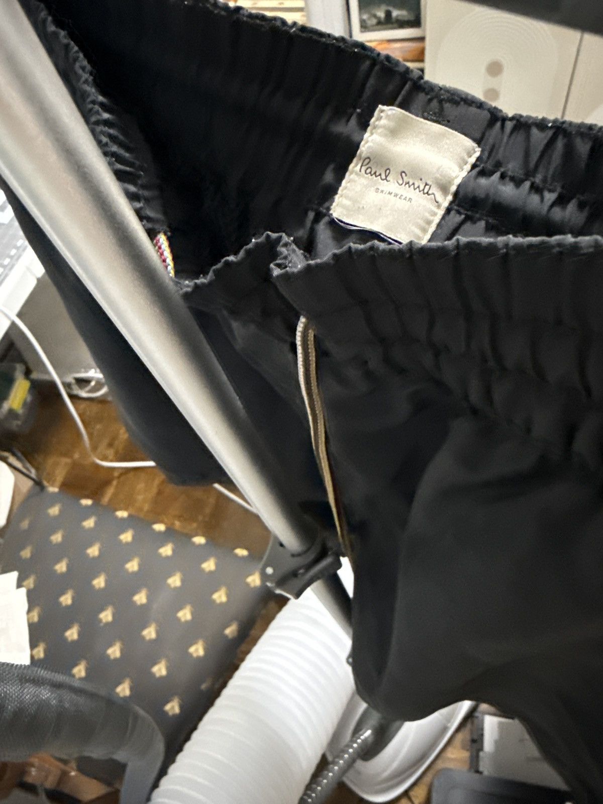 Paul Smith Paul Smith Black SwimShorts Size US 29 - 2 Thumbnail
