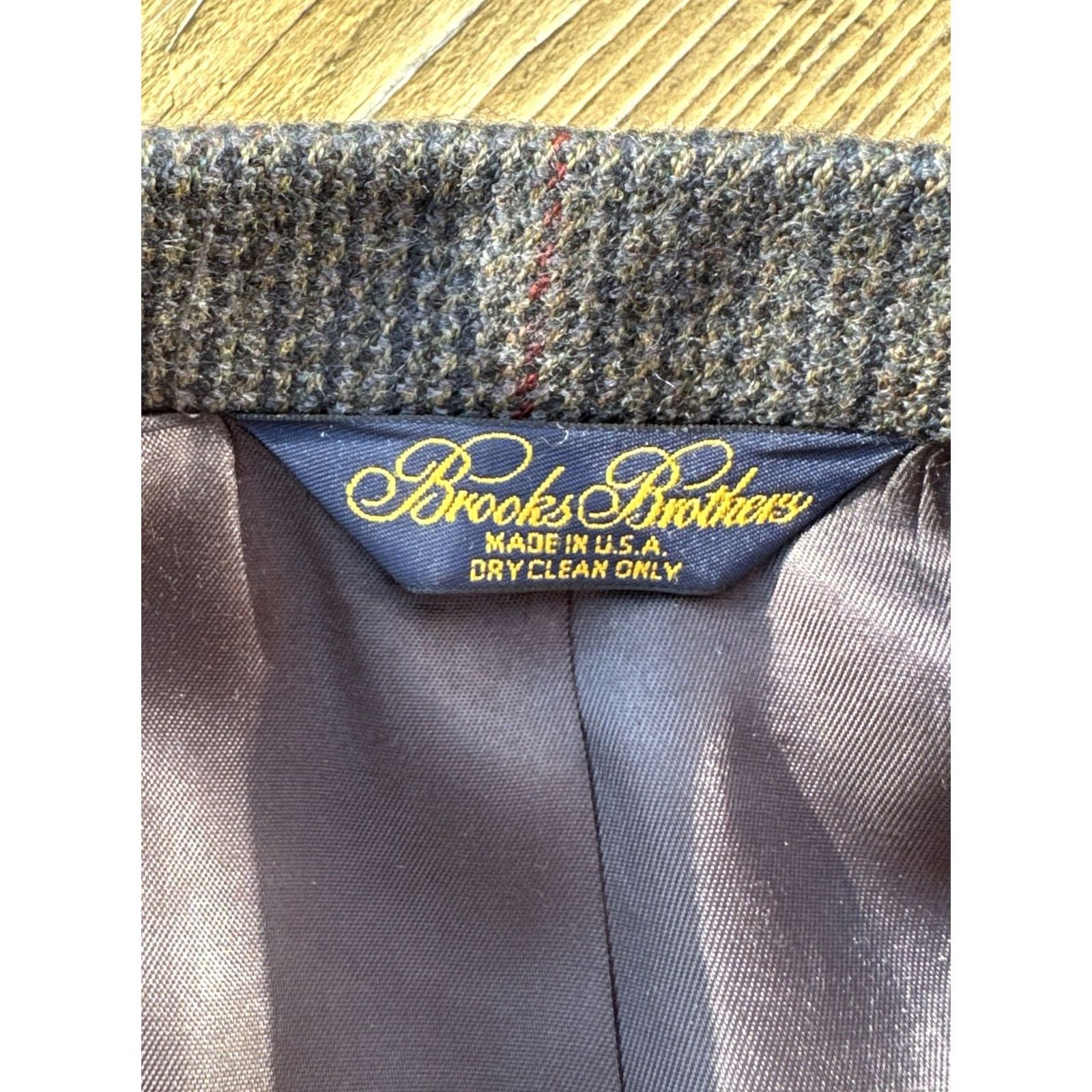 Brooks Brothers Brooks Brothers USA Made Wool Tweed Blazer Sport Coat Mens 44 Gray Silk Lining Regular Chest 44 Size 44R - 7 Thumbnail