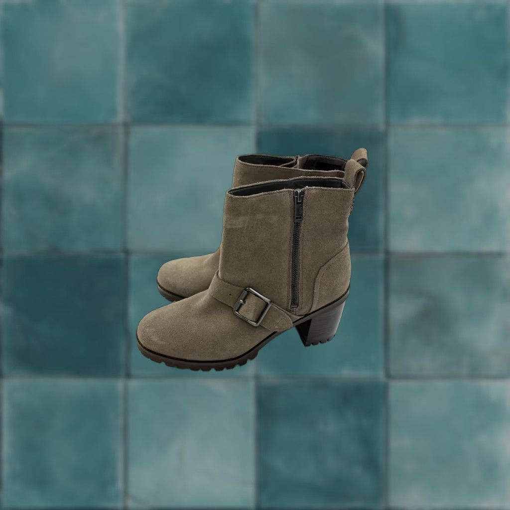 Ugg UGG Bootie Womens Size 9 Beige Suede Ankle Booties Block Heel Lug Sole 1106565 Size US 9 / IT 39 - 1 Thumbnail