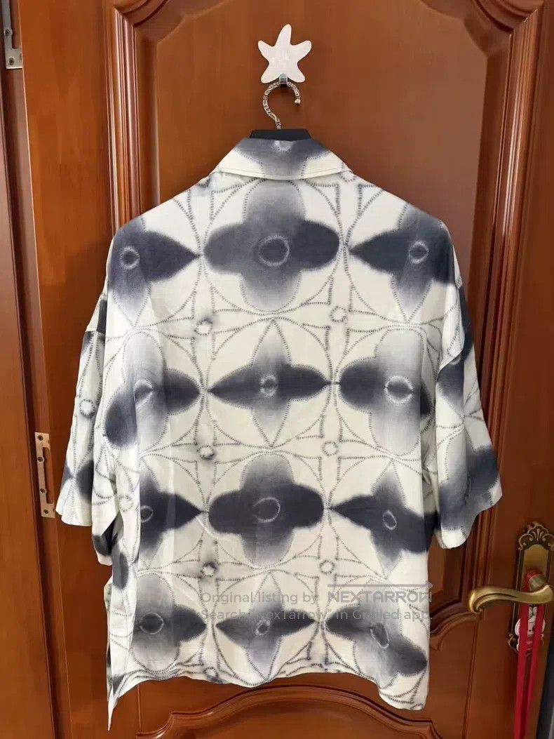 Louis Vuitton Louis Vuitton Gradient Logo Full Print Short Sleeve Shirt Size US XS / EU 42 / 0 - 2 Thumbnail
