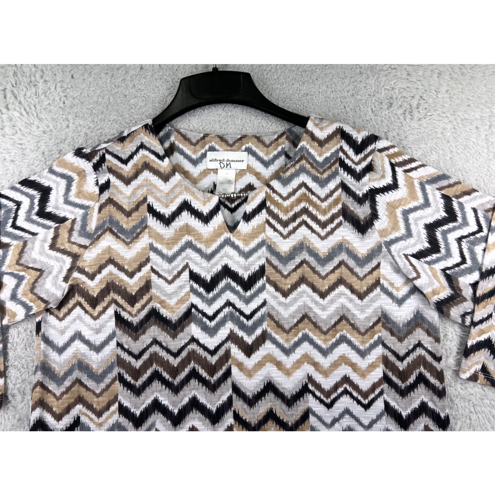 Vintage Alfred Dunner Shirt Womens Medium Beige Black Gray Chevron 3/4 Sleeve Blouse Size M / US 6-8 / IT 42-44 - 4 Thumbnail