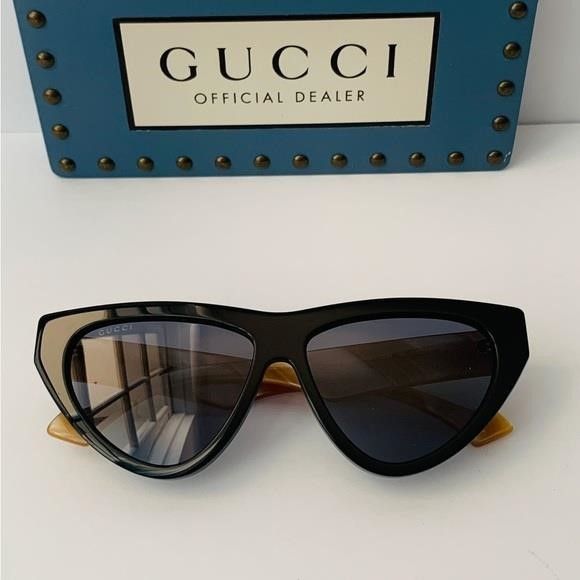 Gucci 💯 - Authentic New Gucci Blue Cat Eye Ladies Sunglasses GG13 Size ONE SIZE - 8 Thumbnail