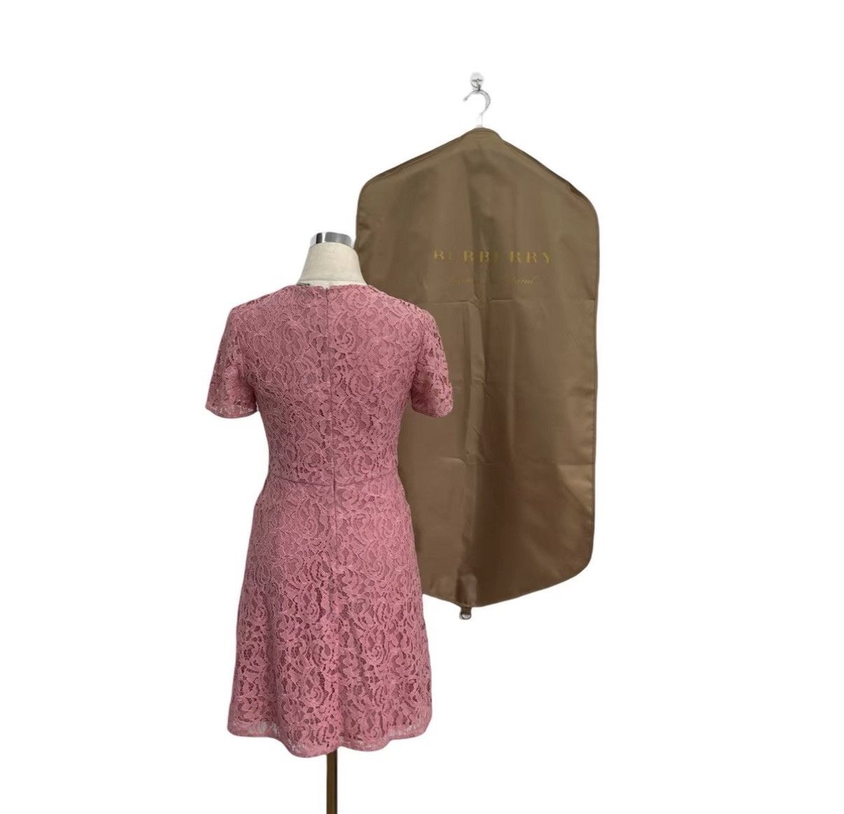 Burberry Burberry Pink Hollowed-out Floral Dress J41 Size XS / US 0-2 / IT 36-38 - 2 Thumbnail