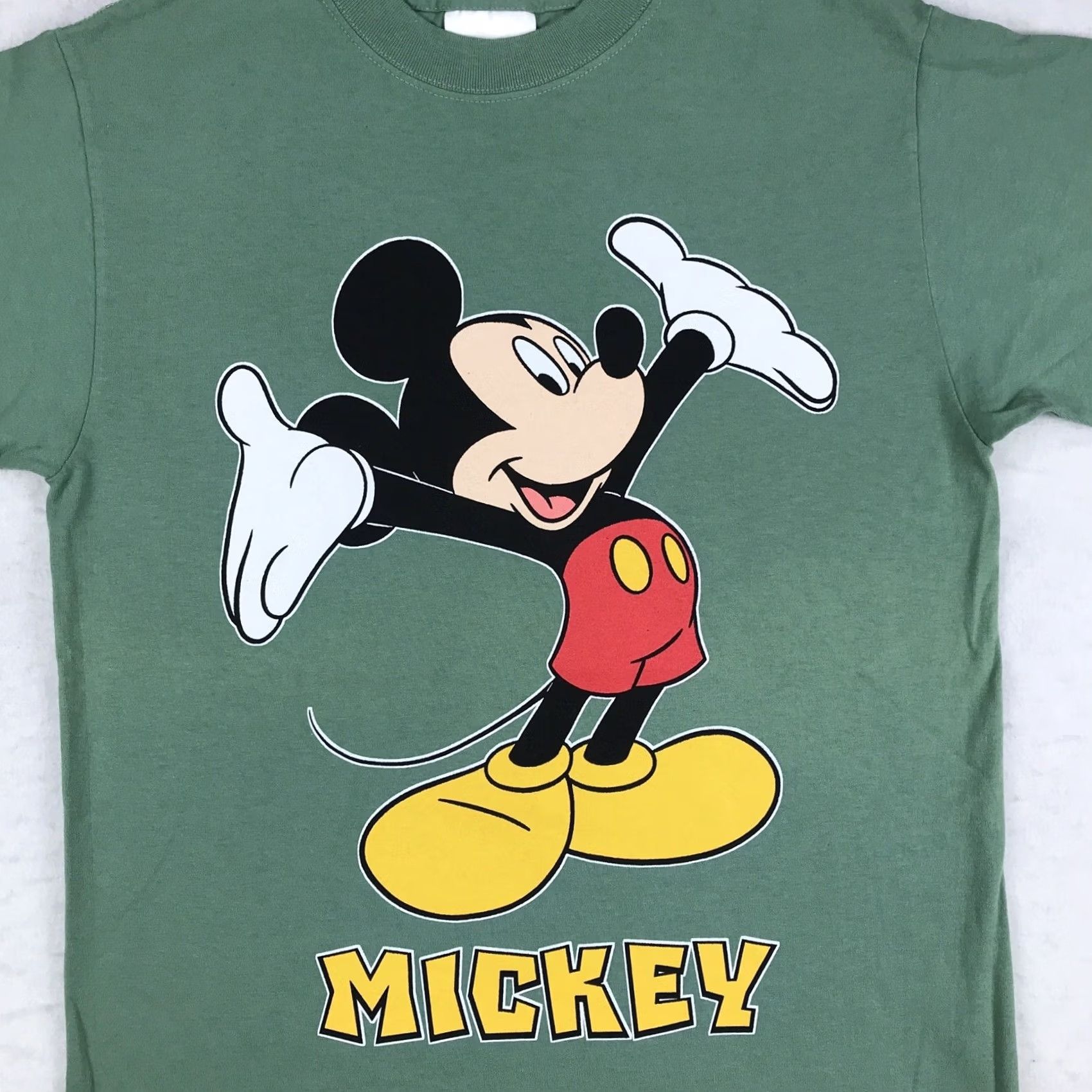 Disney NOS vintage 90s MICKEY MOUSE Walt Disney World T-Shirt SMALL/MEDIUM Cartoon Green Mens Short Sleeve Cotton Disney 80s 90s Vintage Mickey Mouse T-Shirt Size US S / EU 44-46 / 1 - 5 Thumbnail