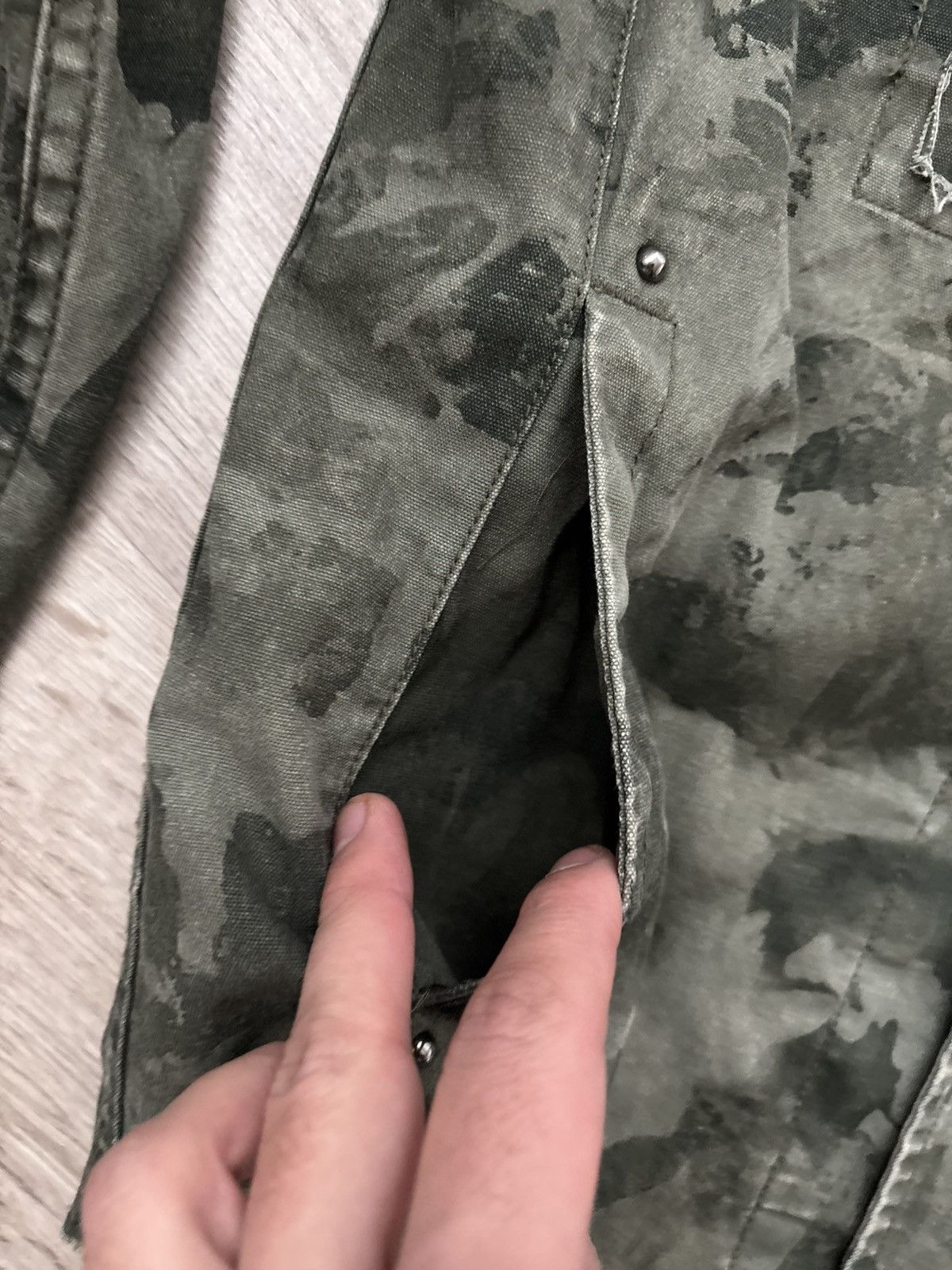 tigha Rare camo Tigha distressed jacket Size US L / EU 52-54 / 3 - 6 Thumbnail