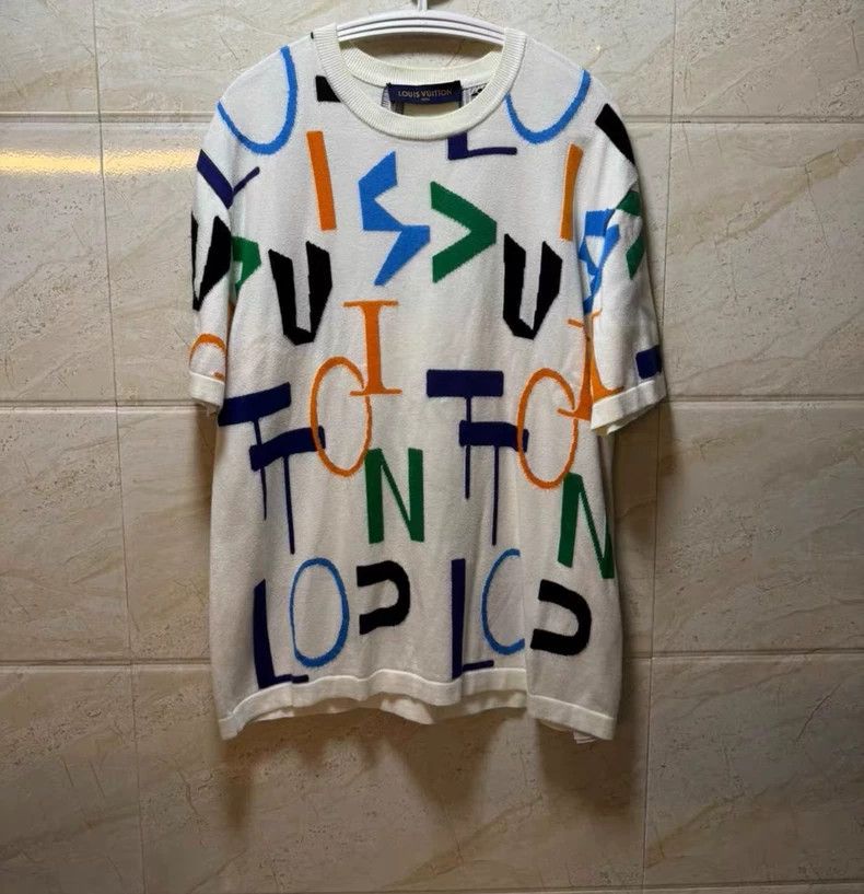 Louis Vuitton Louis Vuitton Round Neck Knit Short Sleeve 2503-Nextarrow Size US M / EU 48-50 / 2 - 1 Thumbnail