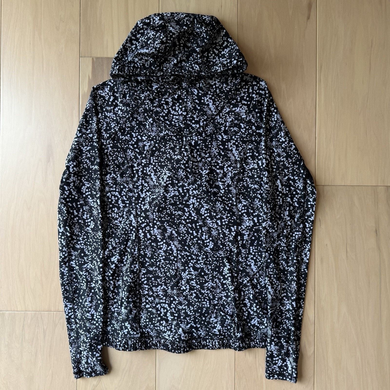 Lululemon Lululemon Jacket 4 Black White 1/4 Zip Workout Athleisure Size S / US 4 / IT 40 - 2 Thumbnail