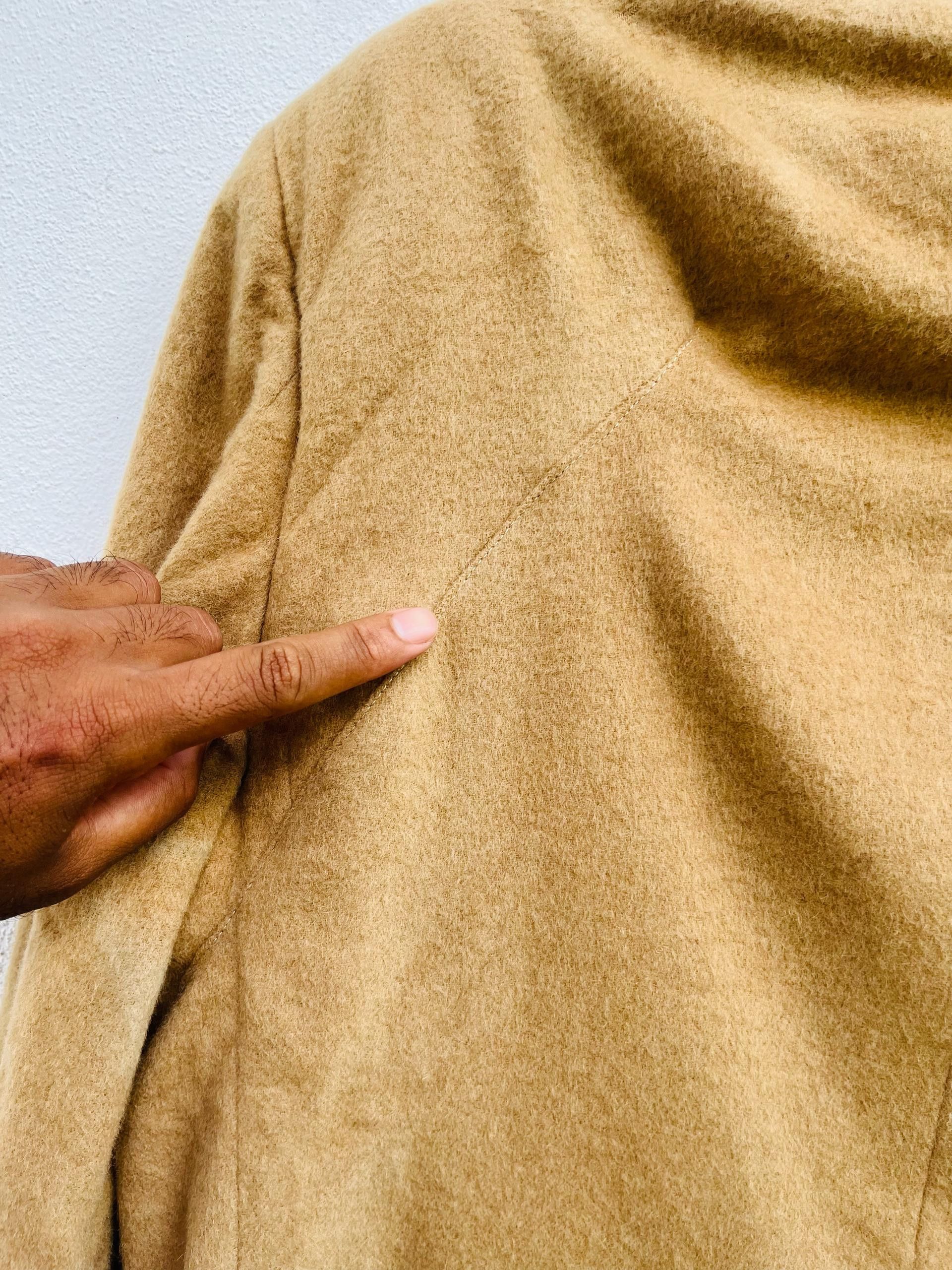 Burberry × Vintage Vintage Burberrys Bullocks 100% Pure Camel Hair Wool Jacket Size US L / EU 52-54 / 3 - 18 Thumbnail