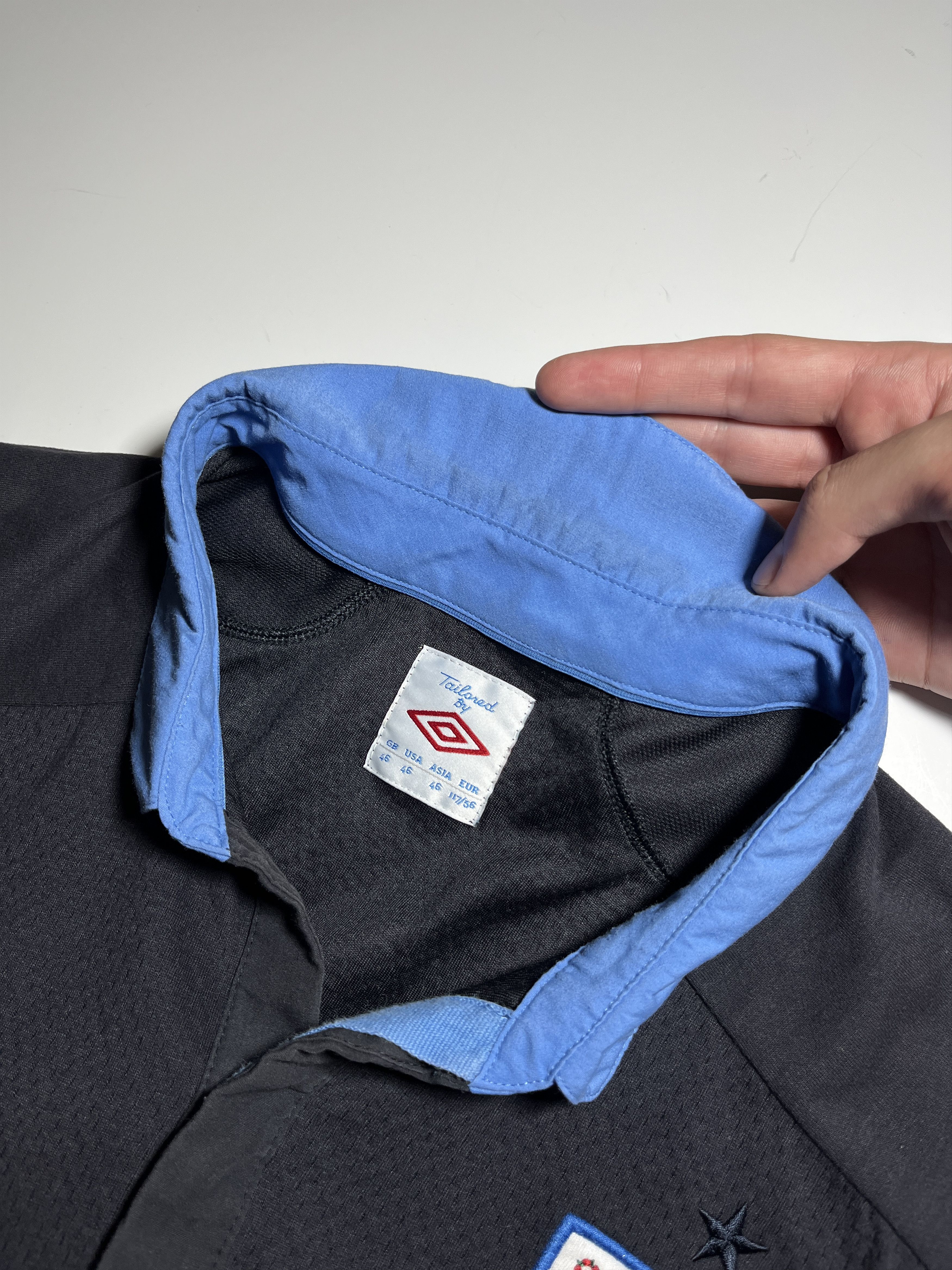 Umbro Umbro England National Team 2011-2013 Away Football Jersey Size US XL / EU 56 / 4 - 8 Thumbnail