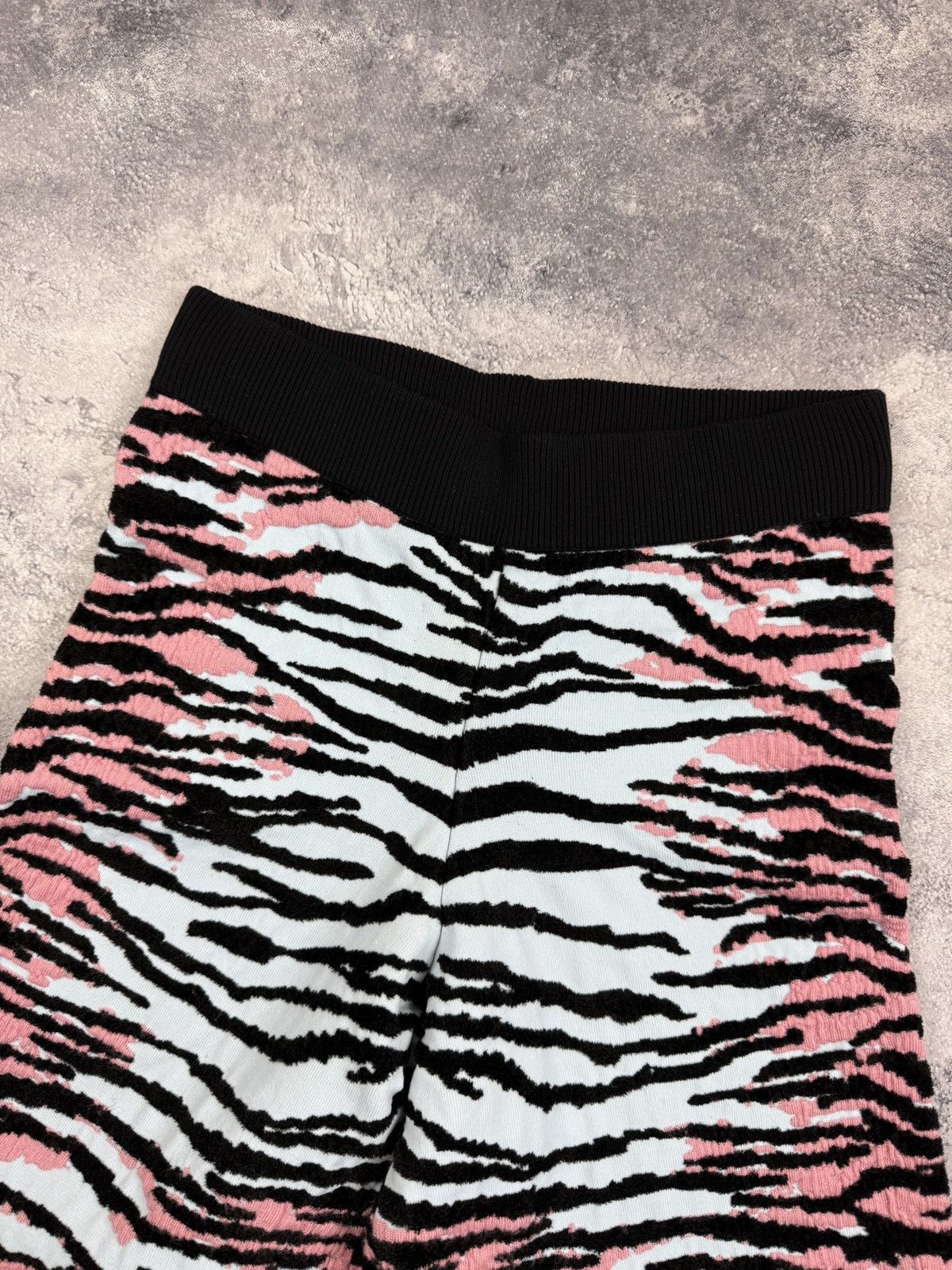 H&M × Kenzo Kenzo x H&M Flared Zebra Pants Wool Padded Trousers Rare Size 28" / US 6 / IT 42 - 9 Thumbnail