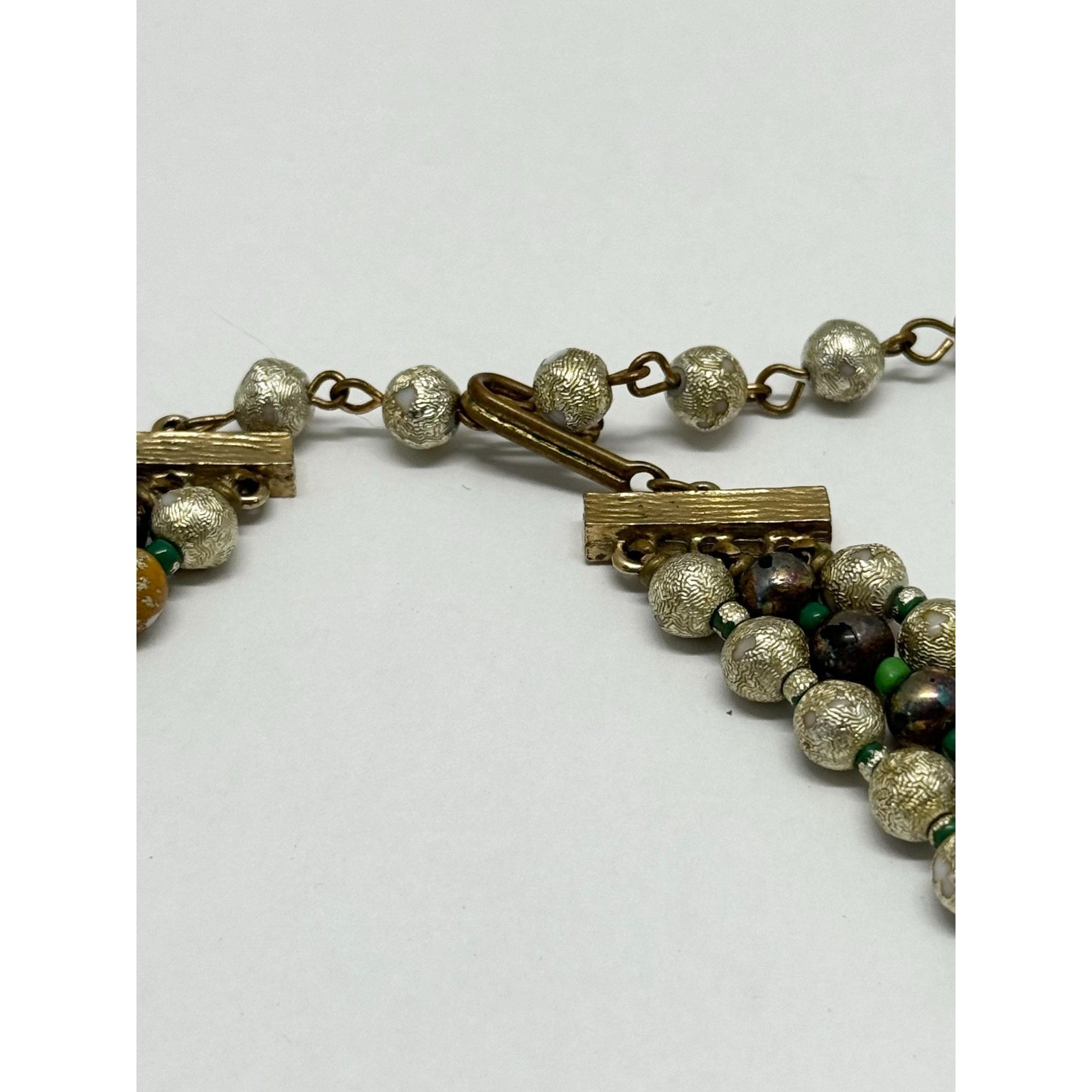 Vintage Vintage three strand beaded necklace Size ONE SIZE - 4 Thumbnail