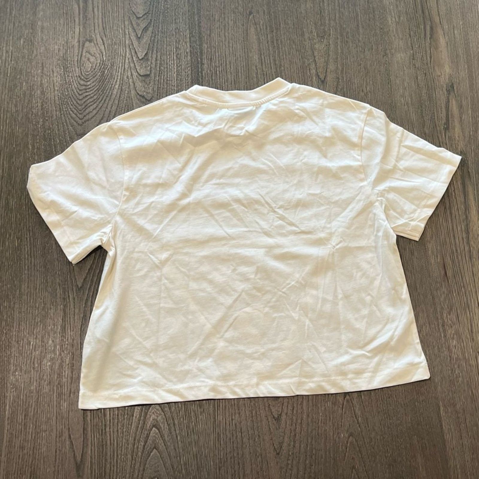 Guess NWOT Guess Light Beige Short Sleeve Crop Top Size M Size M / US 6-8 / IT 42-44 - 5 Thumbnail