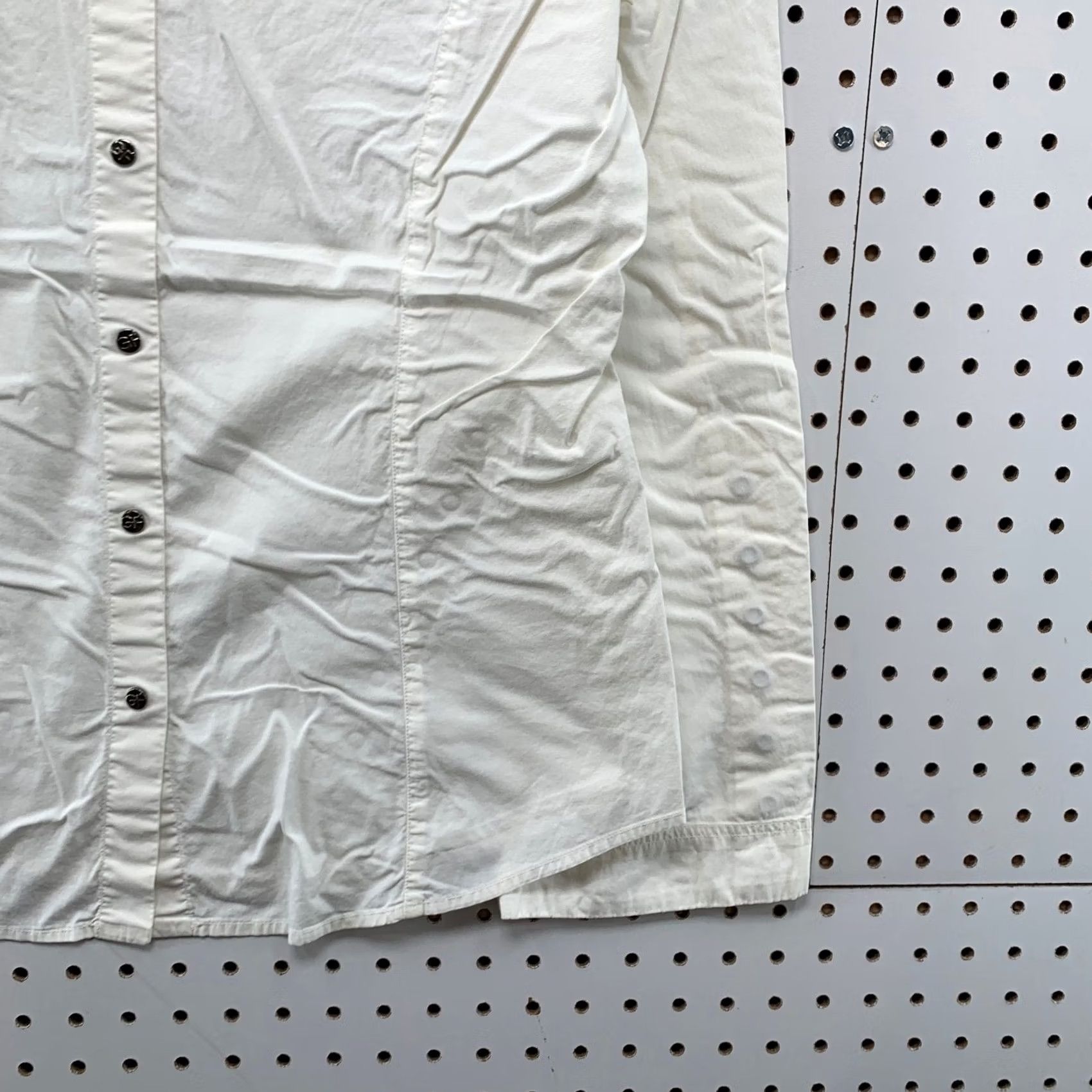 Vintage Gfferre Button Top Womens Large Studded Snap White Long Sleeve Made Italy Shirt Womens L White Studded Button-Up Size L / US 10 / IT 46 - 7 Thumbnail