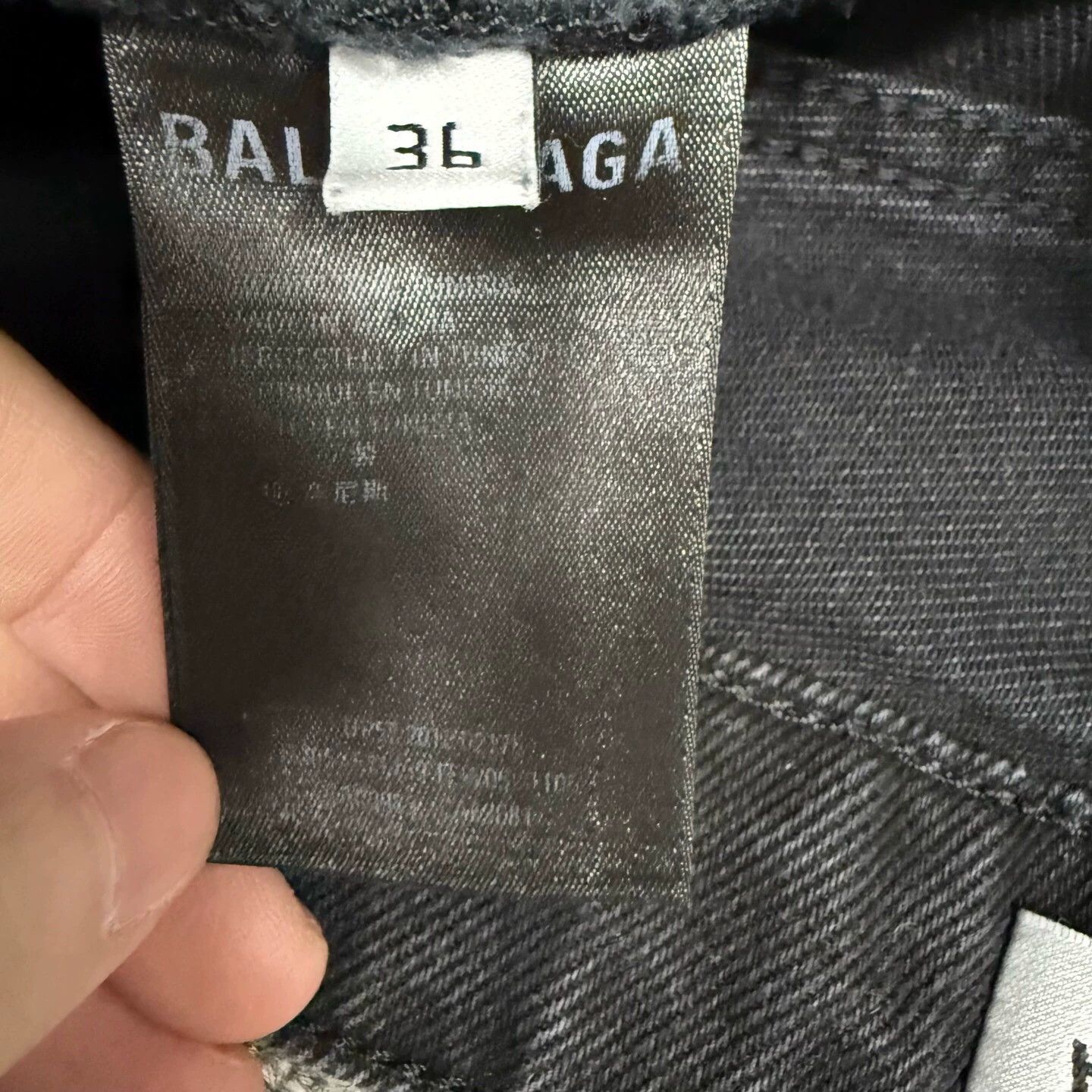 Balenciaga Balenciaga distressed denim leather tag mini skirt 36 mint Size 25" / US 0 / IT 36 - 4 Thumbnail