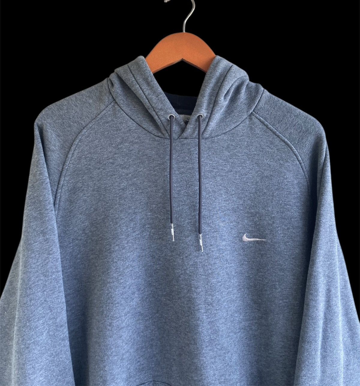 Vintage Vintage Y2K Nike Swoosh Hoodie XL 2000s Sweatshirt Size US XL / EU 56 / 4 - 2 Thumbnail