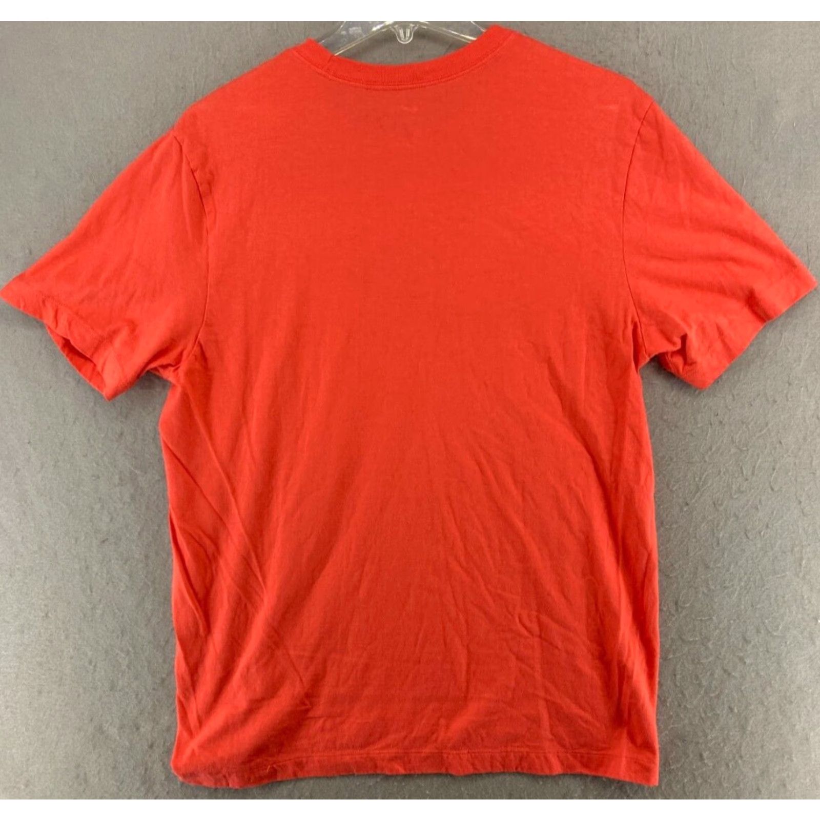 Nike Nike Men's Athletic T-Shirt Medium Red Swoosh Classic Sports Size US M / EU 48-50 / 2 - 7 Thumbnail