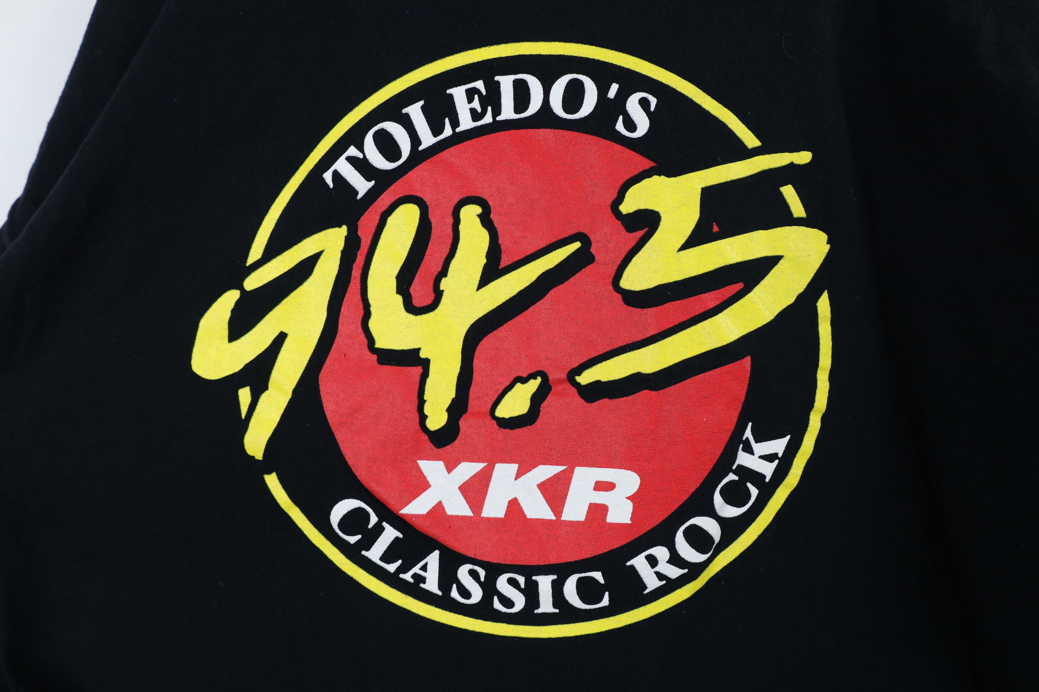 Vintage Vintage 94.5 XKR Toledos Classic Rock Radio T-Shirt Black Size US XL / EU 56 / 4 - 9 Thumbnail