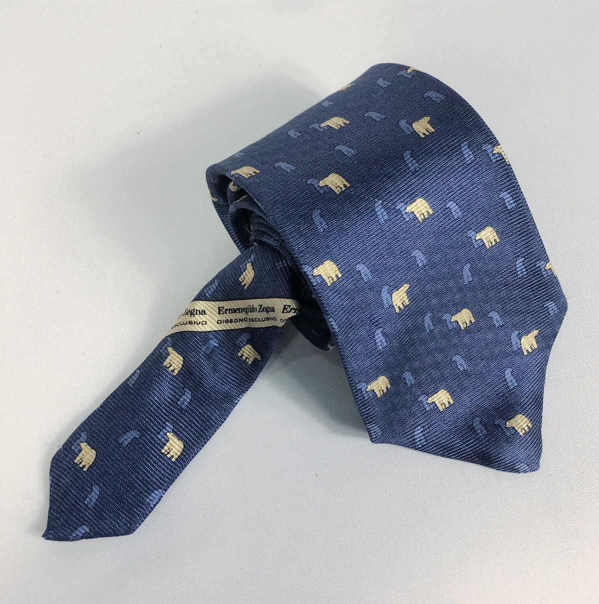 Ermenegildo Zegna Rare Ermenegildo Zegna Polar Bear Silk Tie Made in Italy Size ONE SIZE - 10 Thumbnail