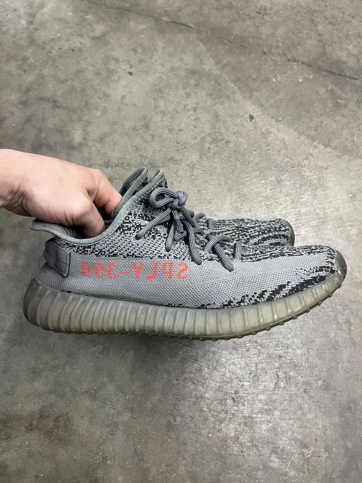 Adidas Adidas yeezy beluga 2.0 V2 Size US 10.5 / EU 43-44 - 1 Thumbnail