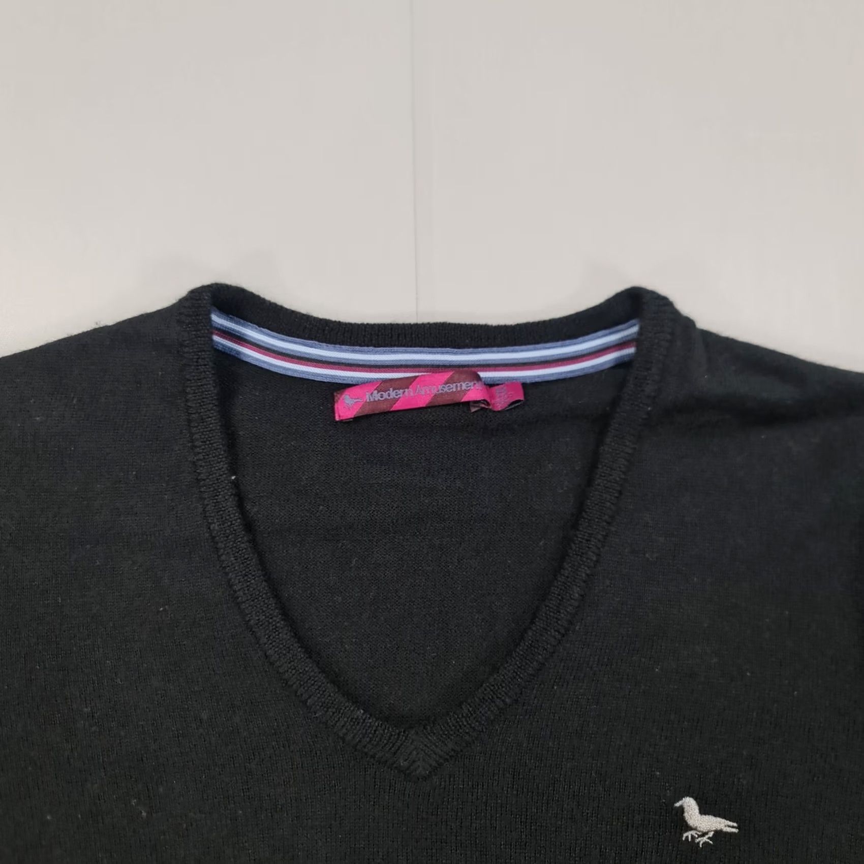 Vintage VINTAGE Modern Amusement Womens Jumper Black Small Wool Knitted Pullover Size S / US 4 / IT 40 - 2 Thumbnail