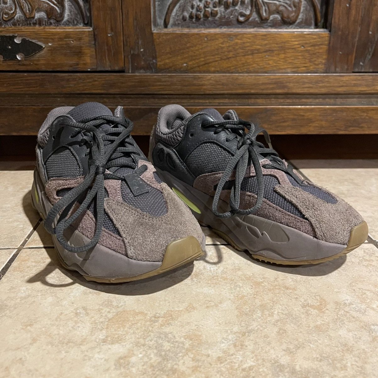 Adidas Adidas YEEZY Boost 700 V1 ‘Mauve’ Size US 6 / EU 39 - 2 Thumbnail