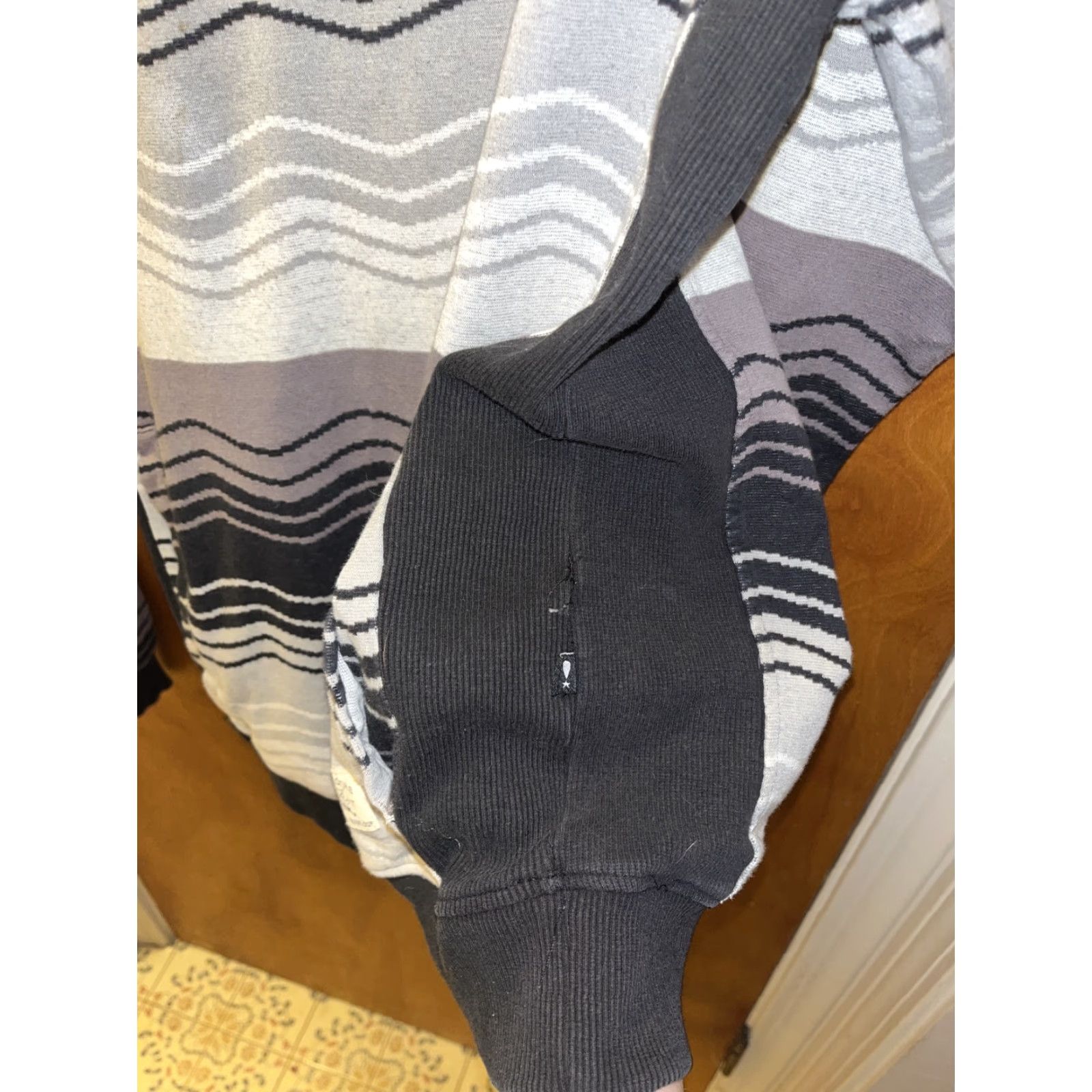 Vintage Play Cloths Mens Large Hooded Sweatshirt - Black Gray White Wavy Stripe Pullover Hip Hop Style Casual Winter Fall Spring Summer Size US L / EU 52-54 / 3 - 4 Thumbnail