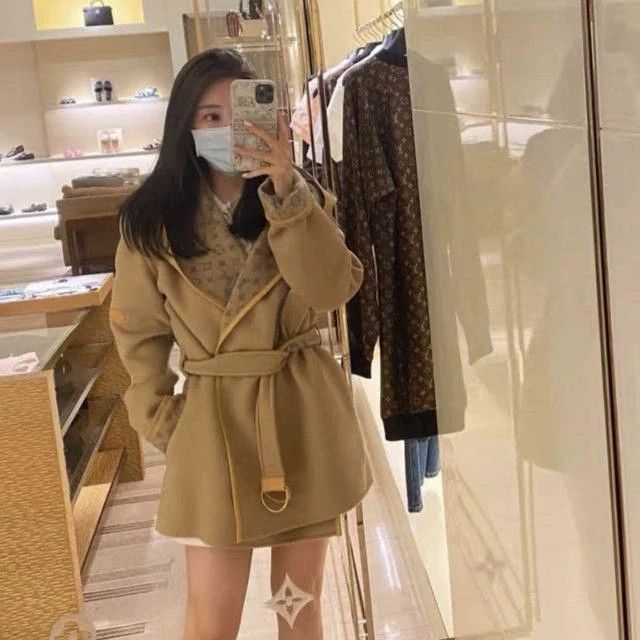 Louis Vuitton Louis Vuitton Khaki full print cashmere coat Size XS / US 0-2 / IT 36-38 - 7 Thumbnail