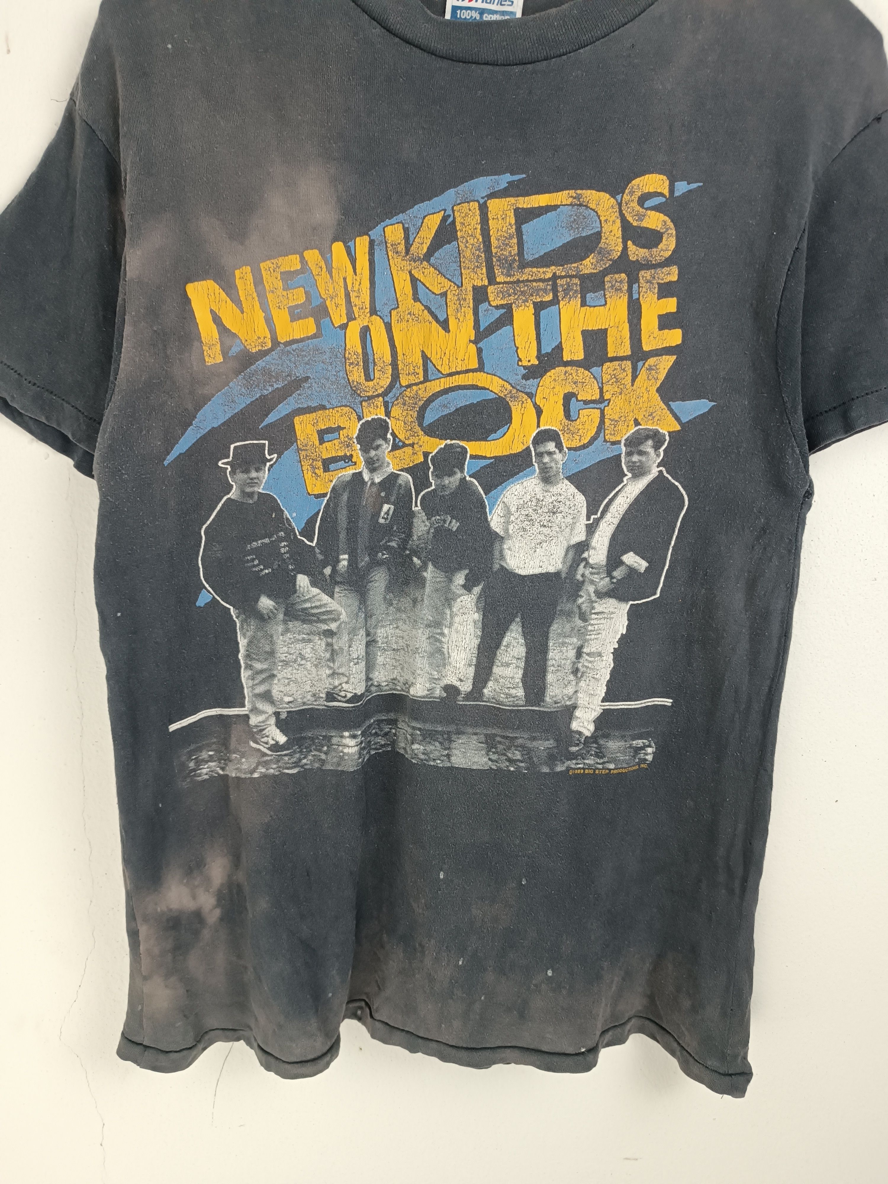 Vintage THRASHED FADED VINTAGE 80s NEW KIDS ON THE BLOCK VERY RARE Size US S / EU 44-46 / 1 - 3 Thumbnail