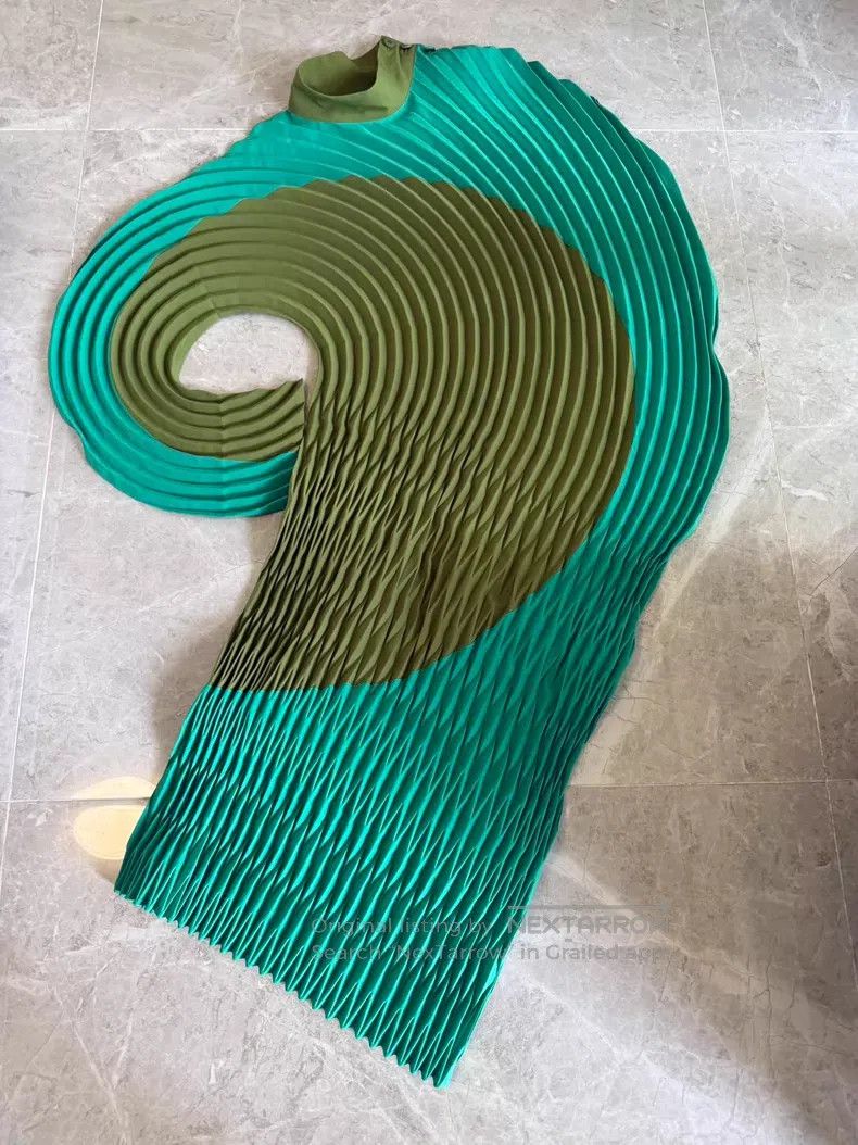 Issey Miyake Issey Miyake Asymmetric Water Ripple Dress Size M / US 6-8 / IT 42-44 - 7 Thumbnail