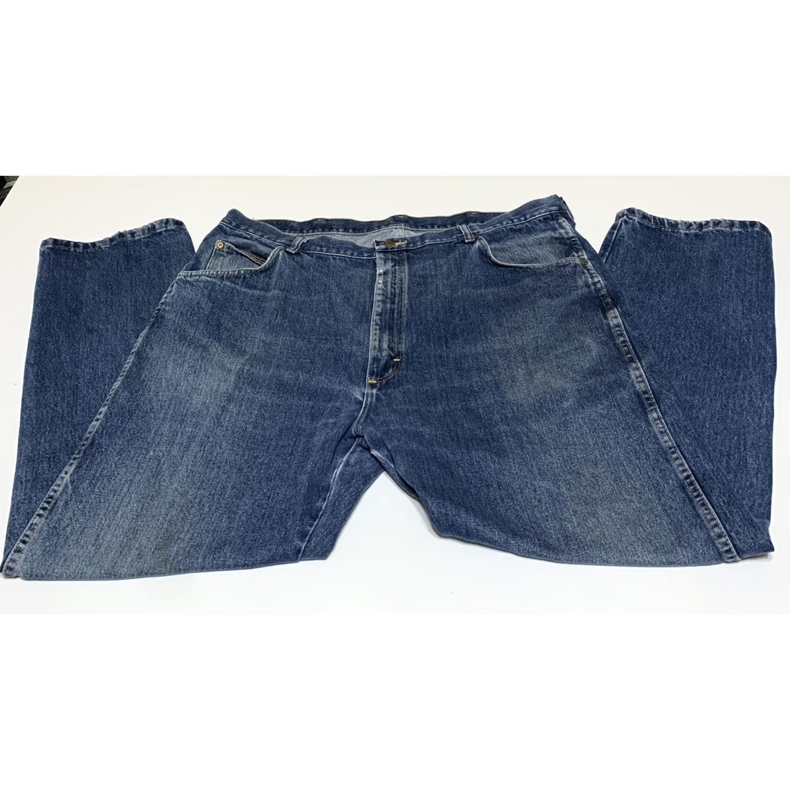 Wrangler VINTAGE Wrangler Rugged Wear Jeans 40x30 Blue Denim Distressed Classic Fit Mens Jeans Size US 40 / EU 56 - 2 Thumbnail