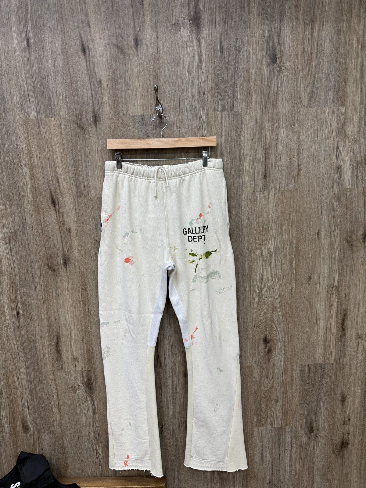 Gallery Dept. Gallery Dept Cream Flare Pants Size US 33 - 1 Thumbnail