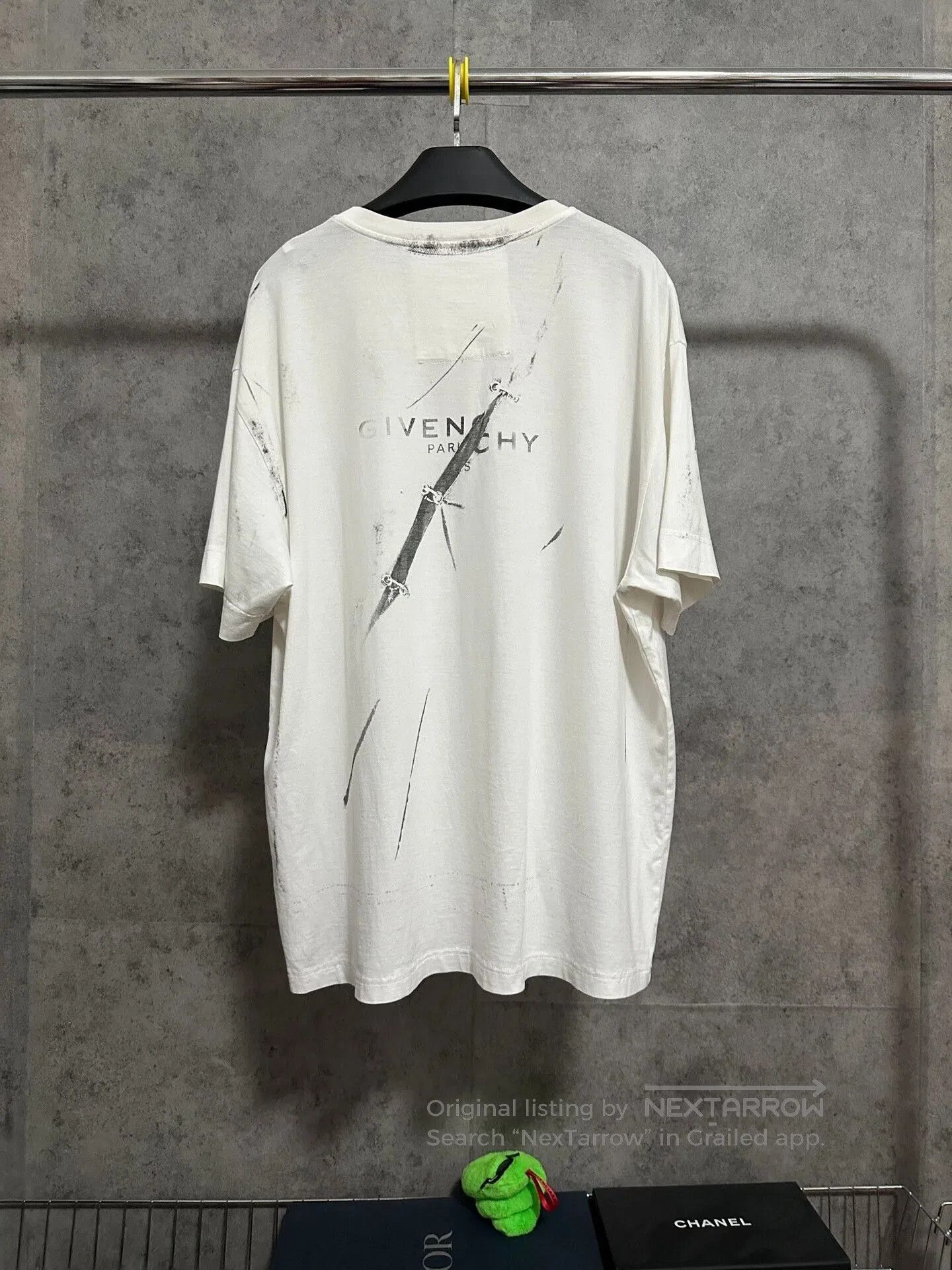 Givenchy Givenchy Logo Graffiti Short Sleeve T-Shirt. Size US L / EU 52-54 / 3 - 4 Thumbnail