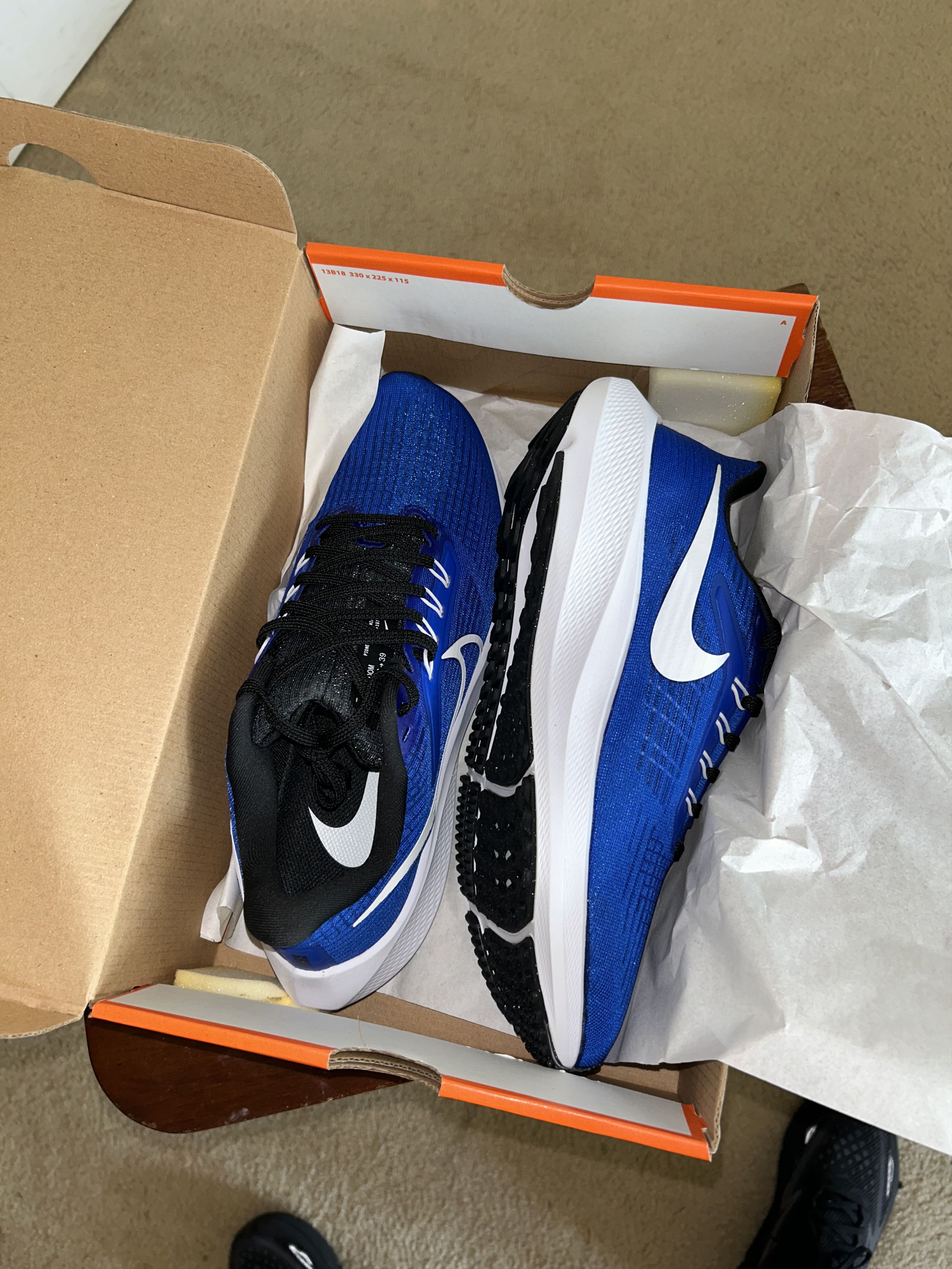 Nike Nike Air Zoom Pegasus 39 Size US 9.5 / EU 42-43 - 1 Thumbnail