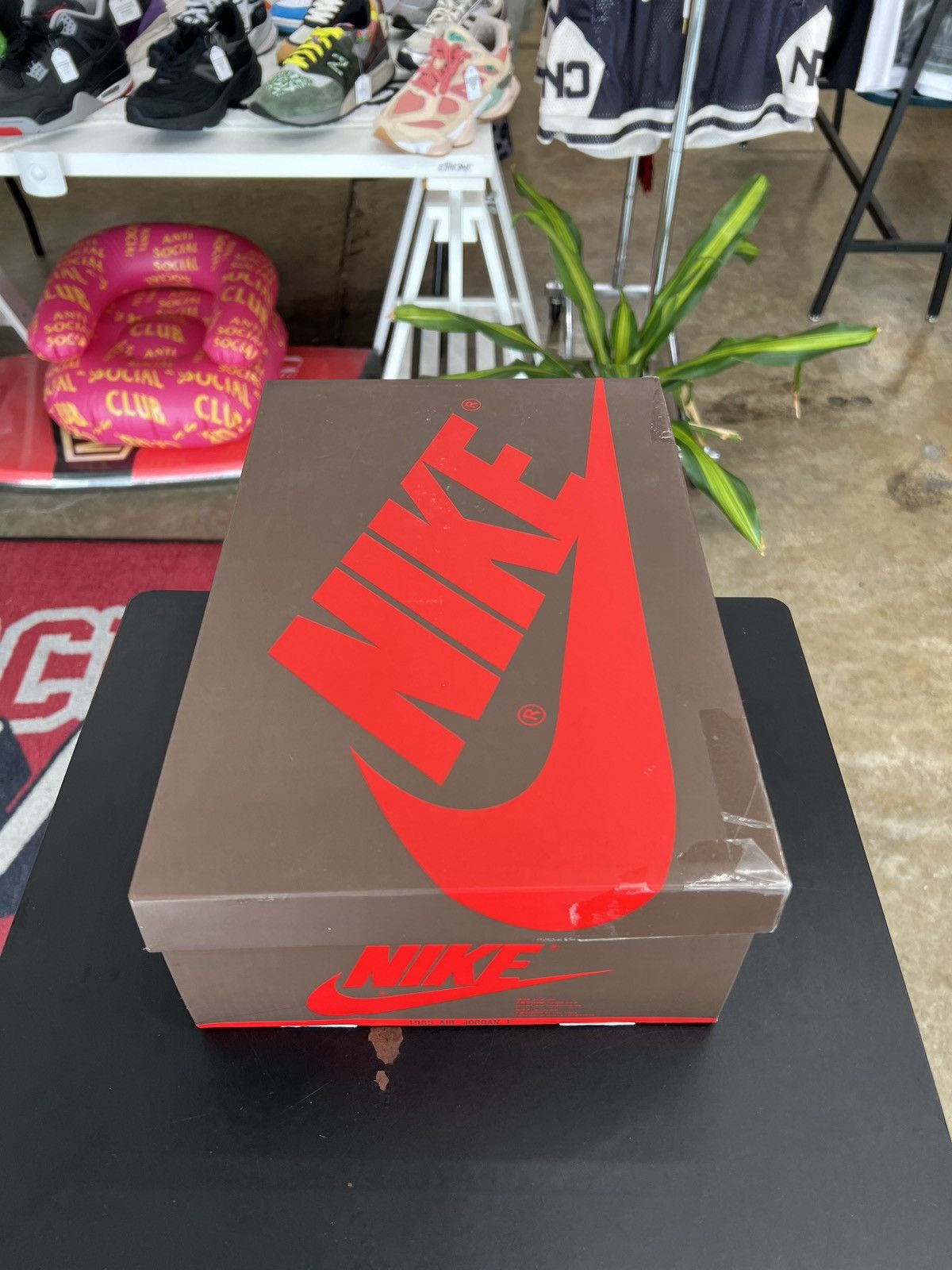 Jordan Brand × Travis Scott Air Jordan 1 High Travis Scott Mocha Sz. 9.5 (2019) Size US 9 / EU 42 - 18 Thumbnail