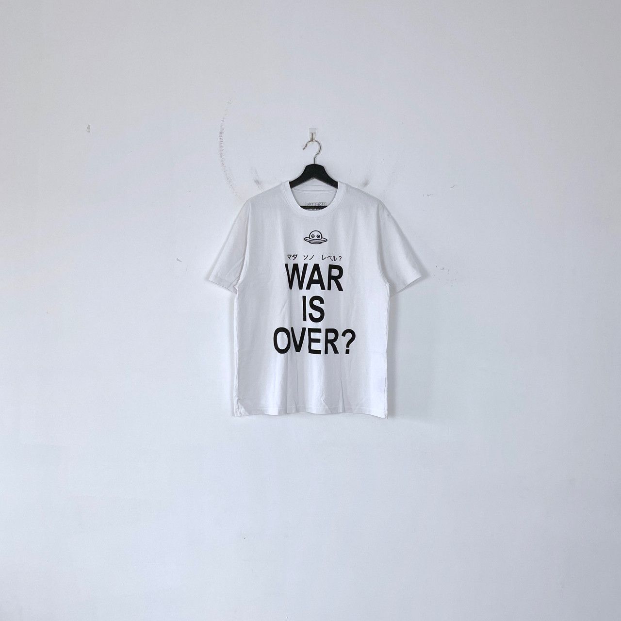 Other A LOVE MOVEMENT "WAR IS OVER?" T-SHIRT Size US XL / EU 56 / 4 - 1 Thumbnail