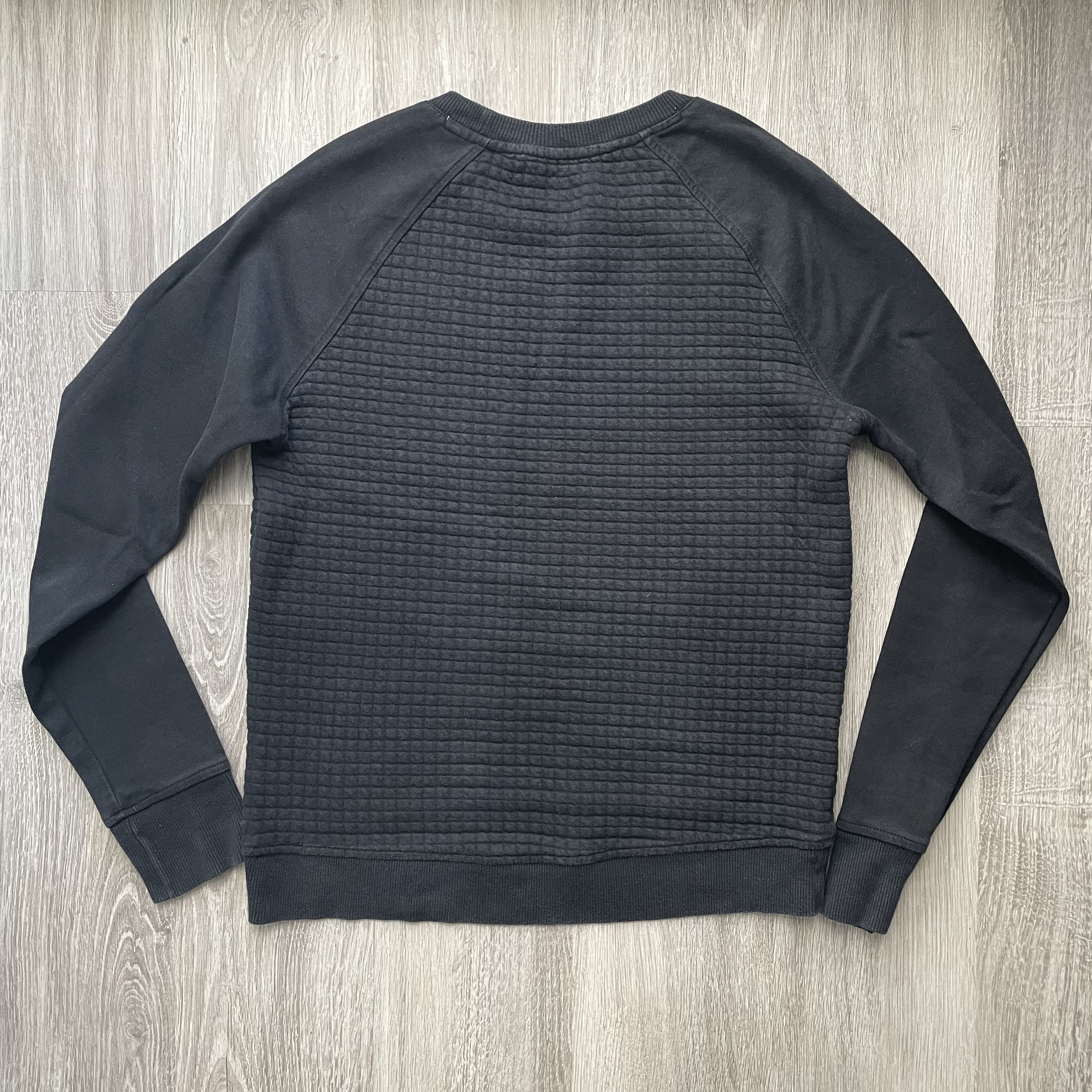 Reebok Reebok Quilted Grid Texture Crewneck Sweatshirt Size M Size US M / EU 48-50 / 2 - 9 Thumbnail