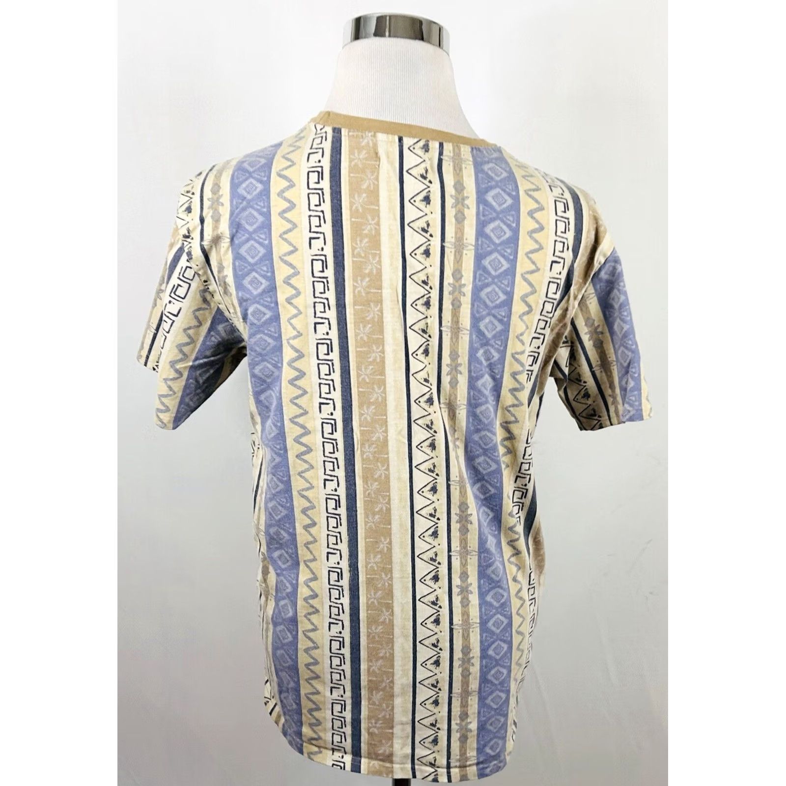 Pacsun Pacsun Medium Y2K Vintage T Shirt Floral Geometric Beige Crew Neck Cotton Size US M / EU 48-50 / 2 - 4 Thumbnail