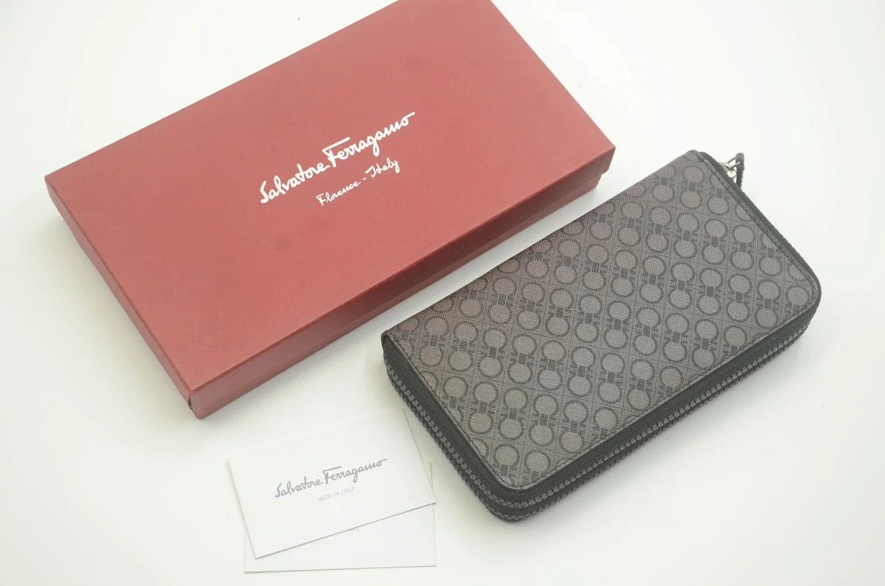 Salvatore Ferragamo Ferragamo Fortune Buckle Double Zip Clutch Wallet Full Logo Size ONE SIZE - 2 Thumbnail