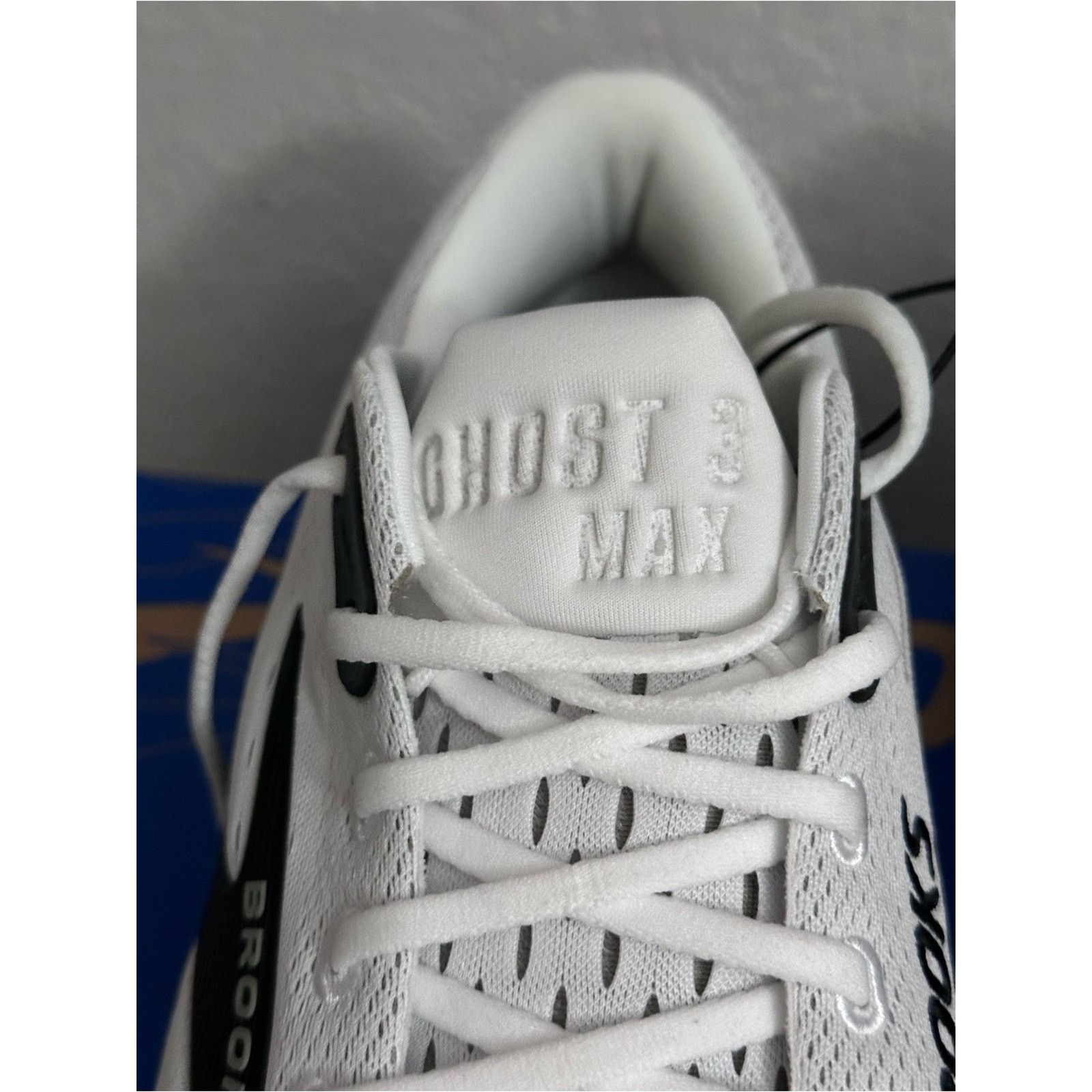 Brooks Brooks Men Ghost Max 3 Running Shoes Size 11.5 Bright White Size US 11.5 / EU 44-45 - 7 Thumbnail