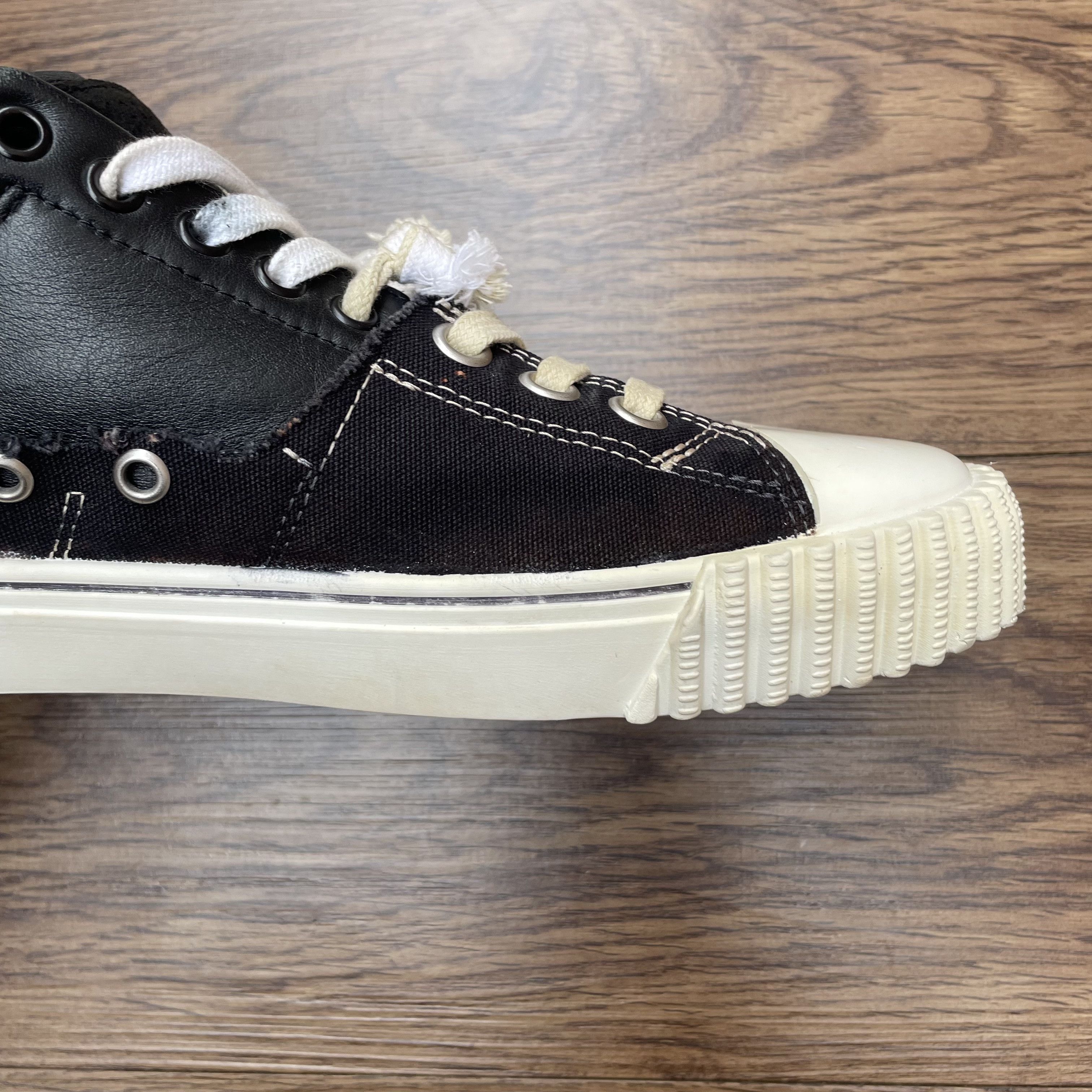 Maison Margiela Maison Margiela New Evolution Hybrid Sneakers Size US 8 / EU 41 - 23 Thumbnail