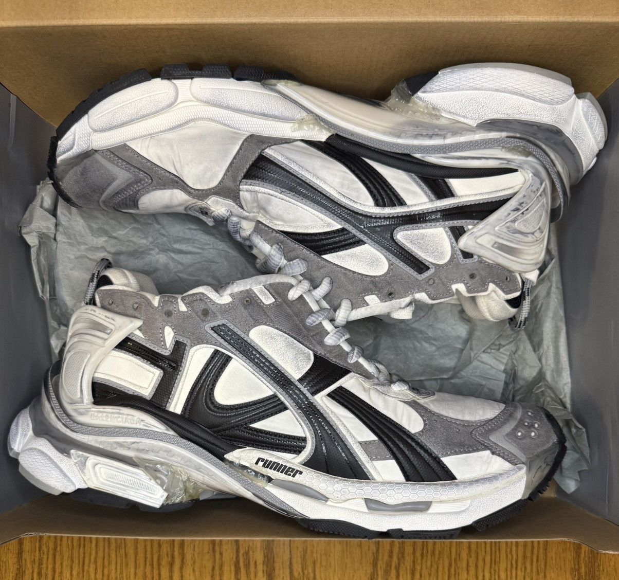 BALENCIAGA GREY AND WHITE SNEAKERS スニーカー $_12.JPG?set_id=880000500F