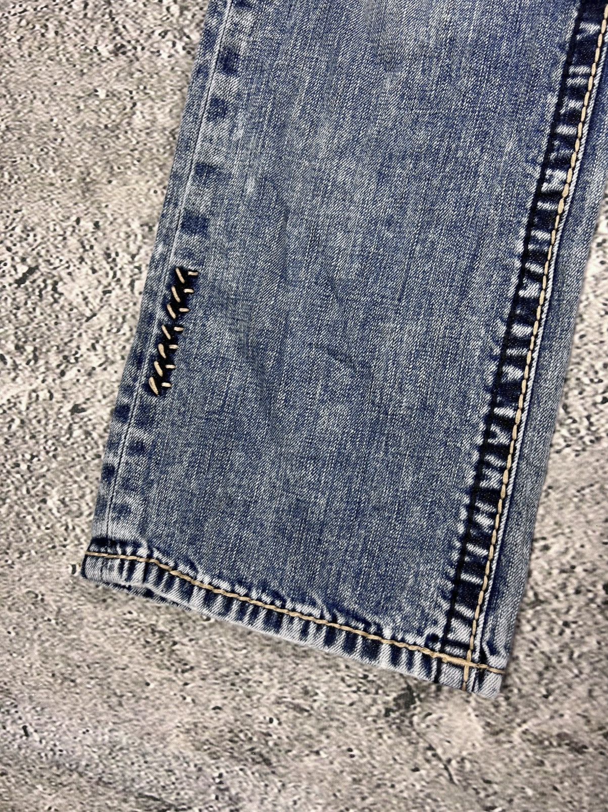 Rock Revival Rock Revival vintage blue jeans Y2K flared Size US 31 - 8 Thumbnail